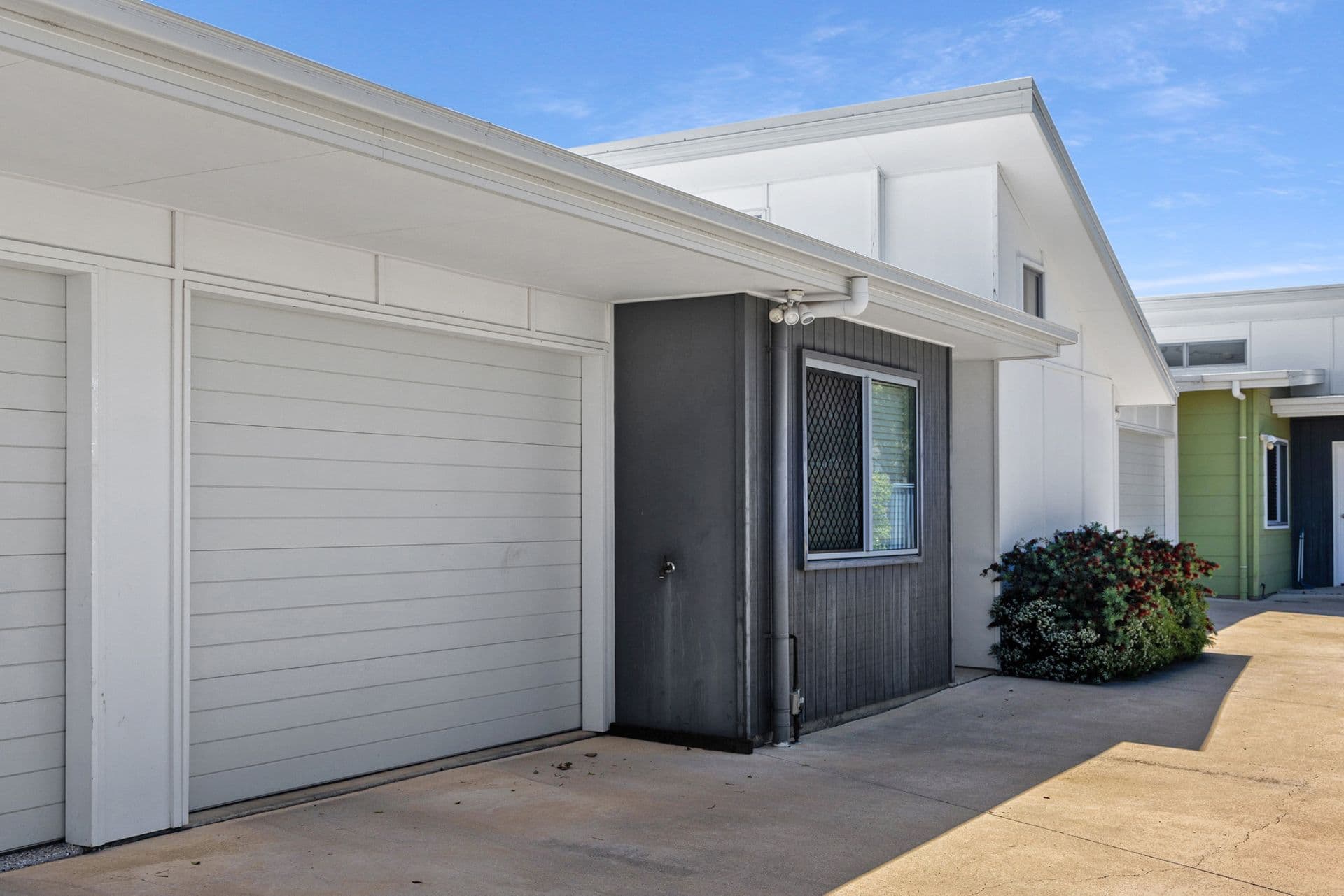2/10 Bishop Drive, Miles, QLD, 4415, Miles - Image 1