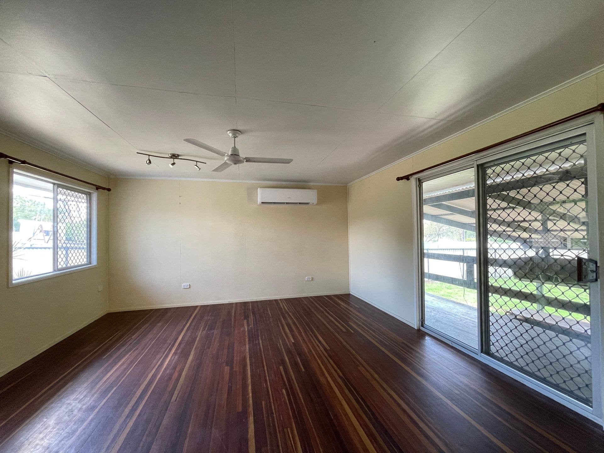 41 Renier Crescent, Moranbah, QLD, 4744, Moranbah - Thumbnail 4