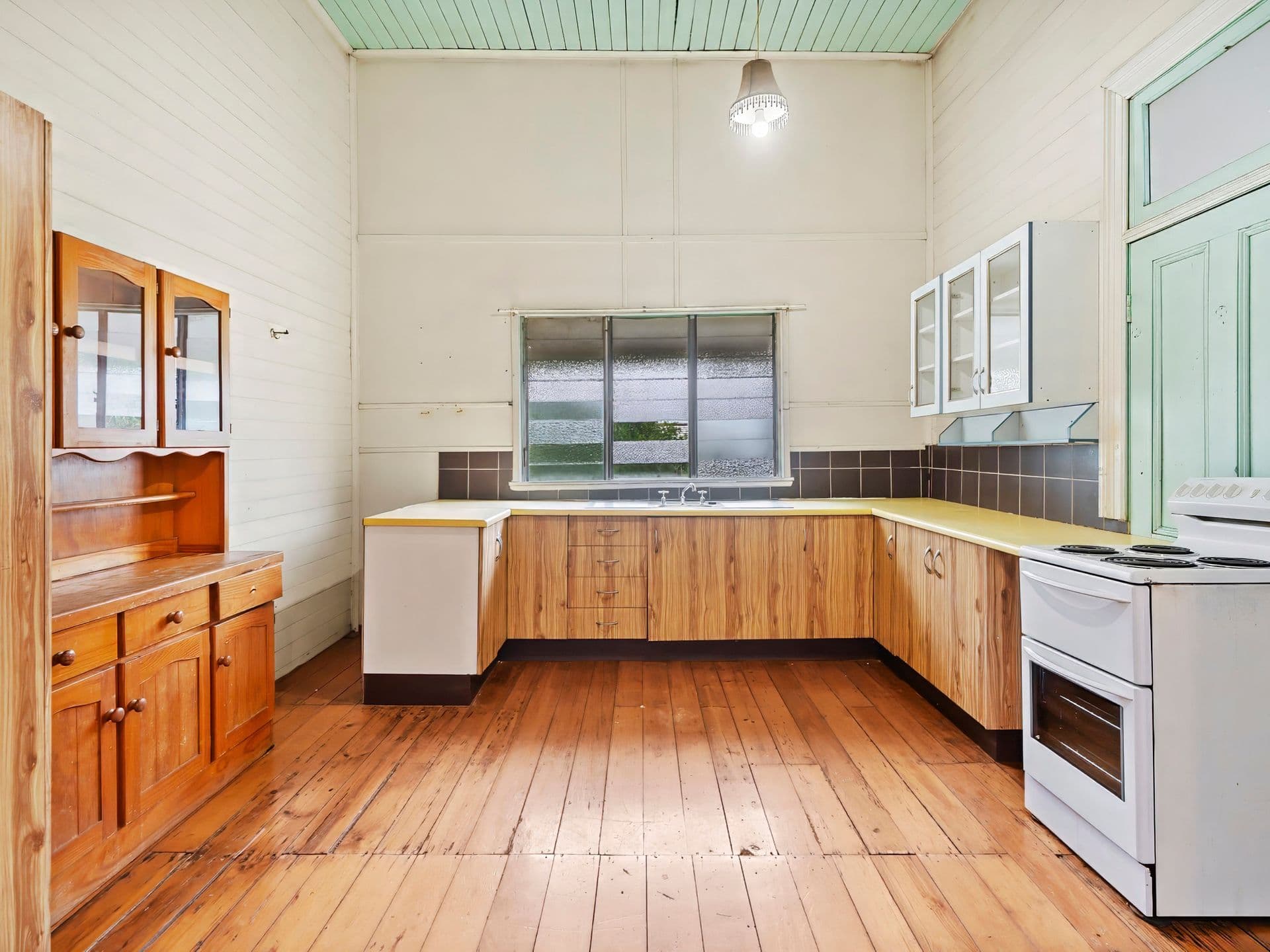 102 Denison Street, Rockhampton City, QLD, 4700, Rockhampton City - Thumbnail 6