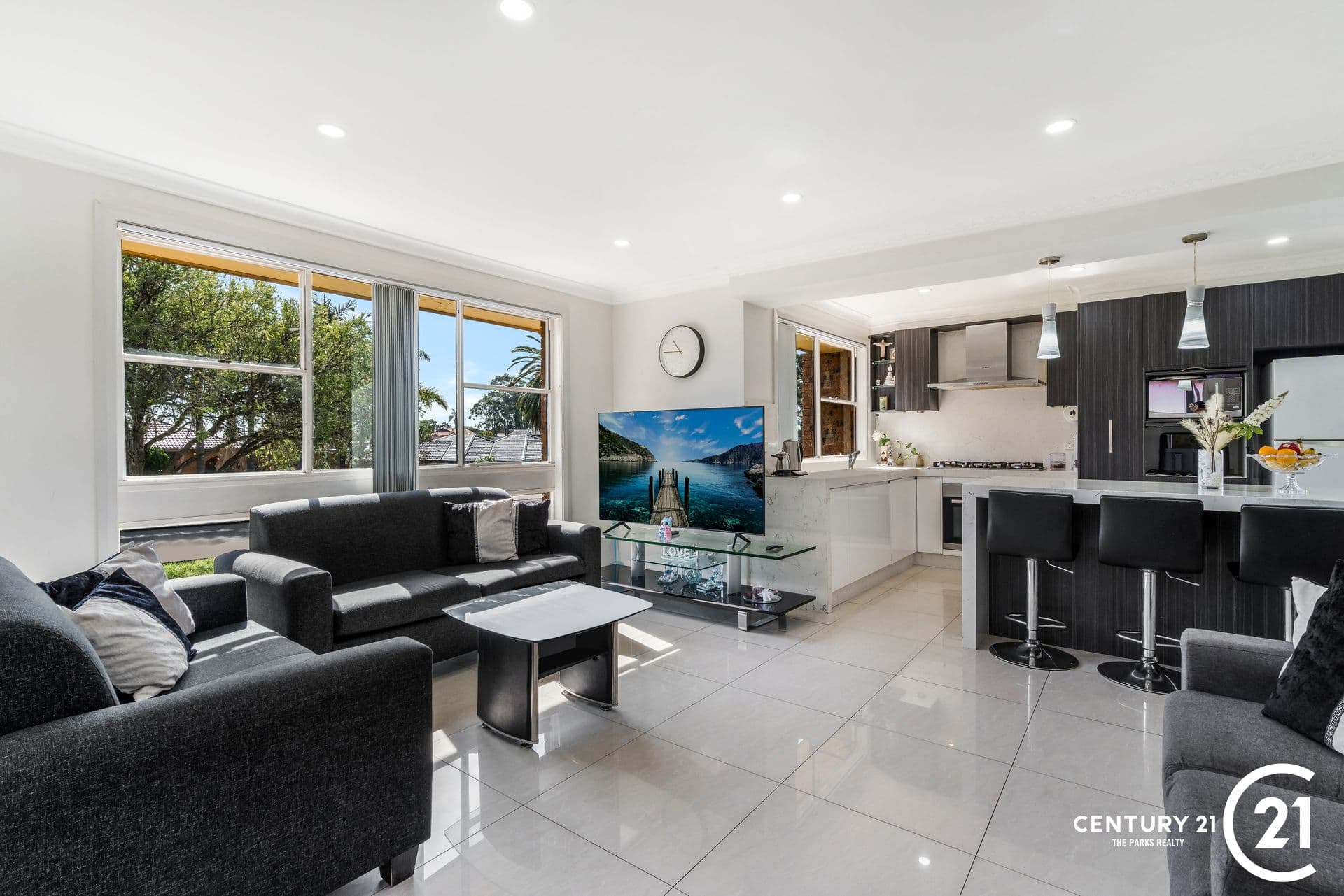 10 And 10a Lachlan Street, Bossley Park, NSW, 2176, Bossley Park - Thumbnail 2