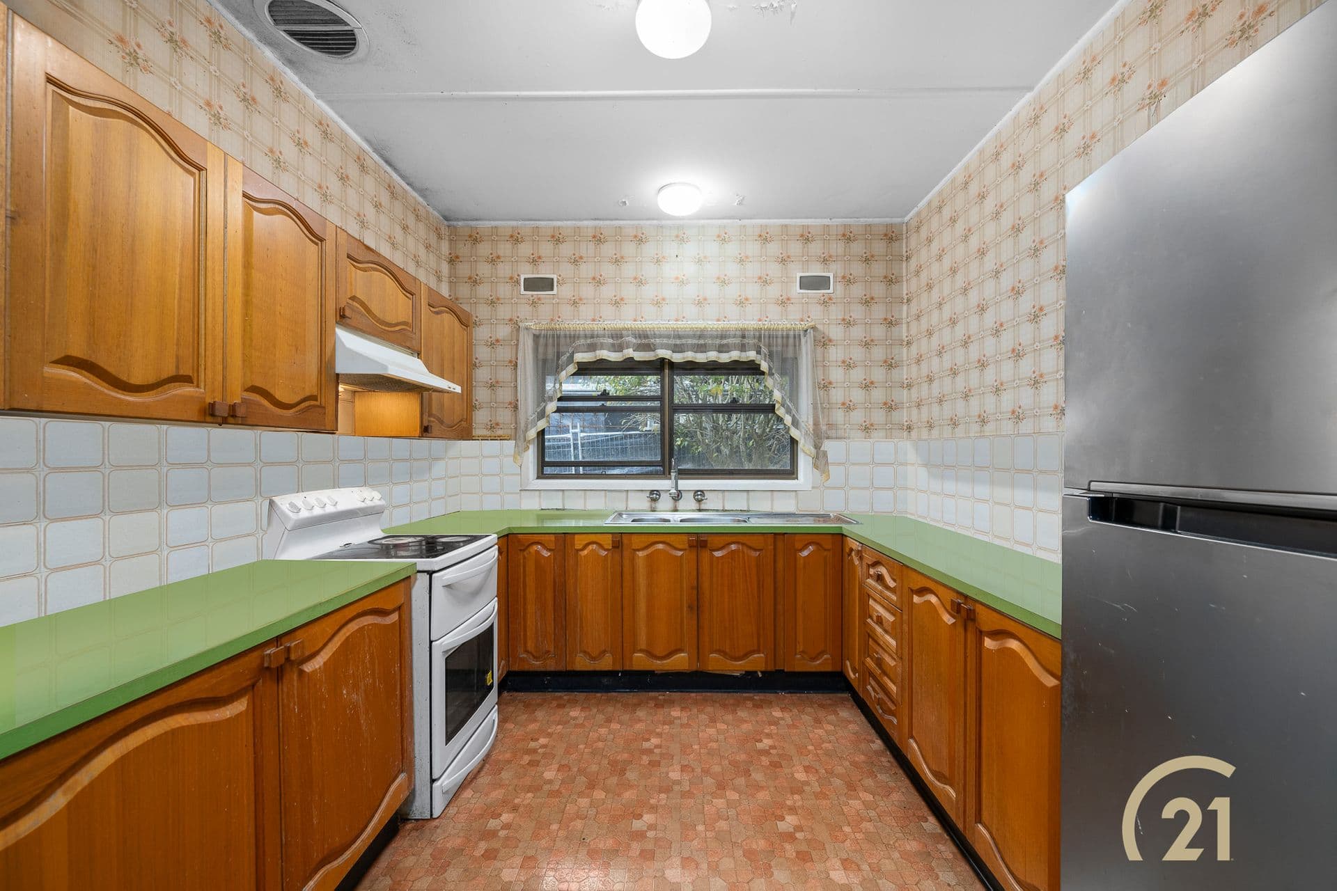 27 Bettington Road, Oatlands - Thumbnail 5