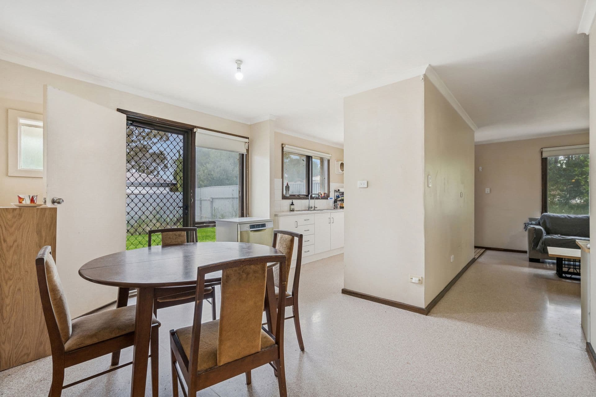 70 Dyson Road, Noarlunga Centre, SA, 5168, Noarlunga Downs - Thumbnail 2