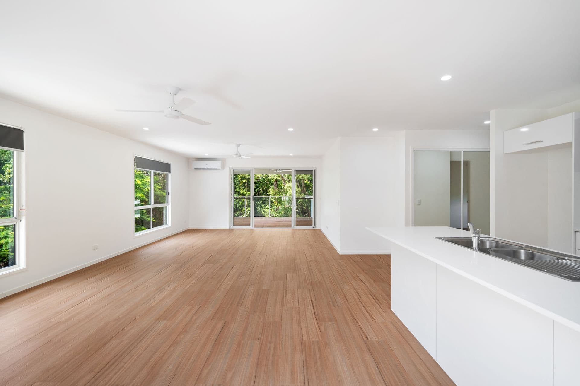 2/4 Dinmore Street, Woombye, QLD, 4559, Woombye - Thumbnail 2