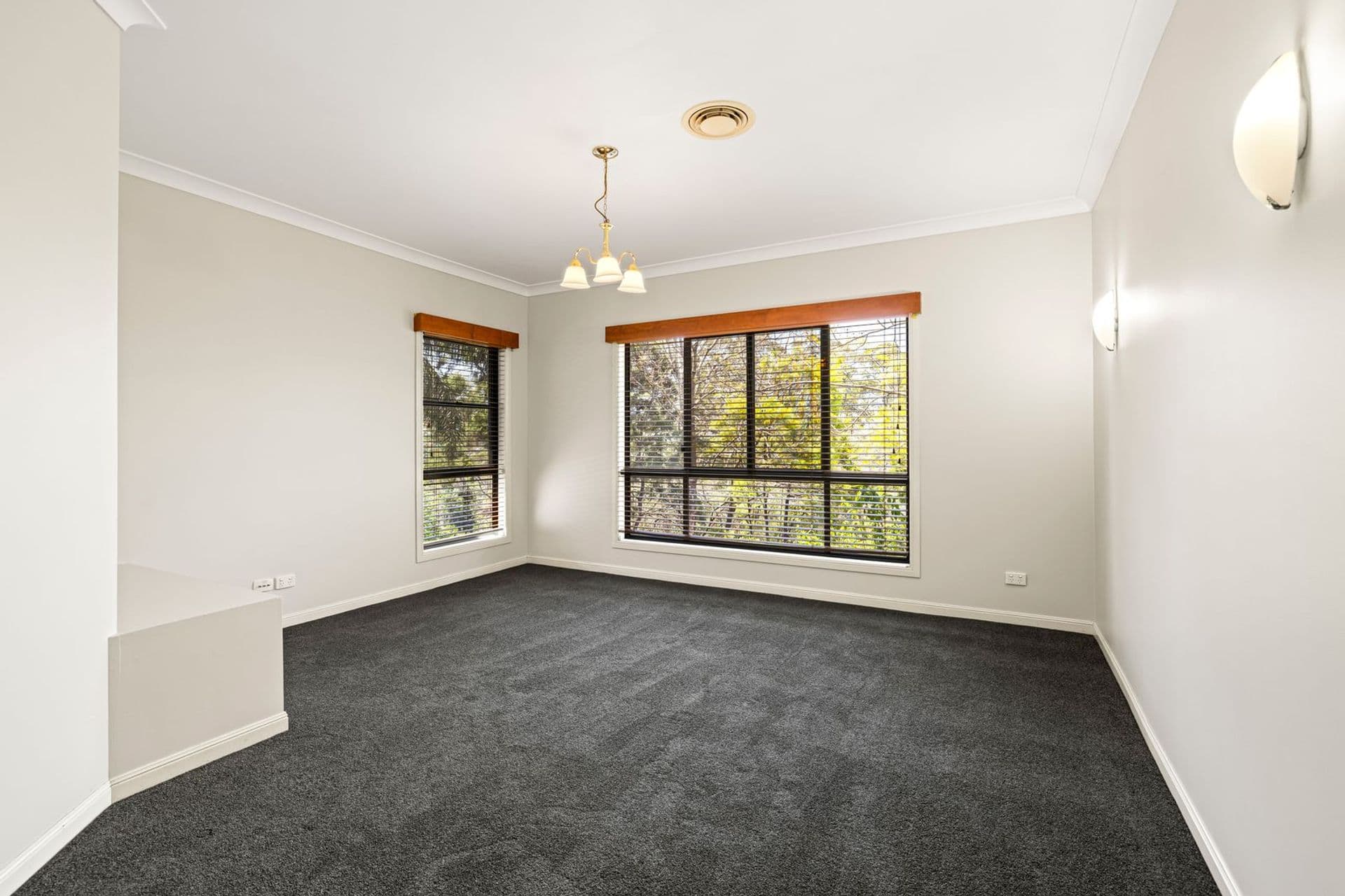 28 Hilltop Crescent, Blue Mountain Heights, QLD, 4350, Blue Mountain Heights - Thumbnail 6