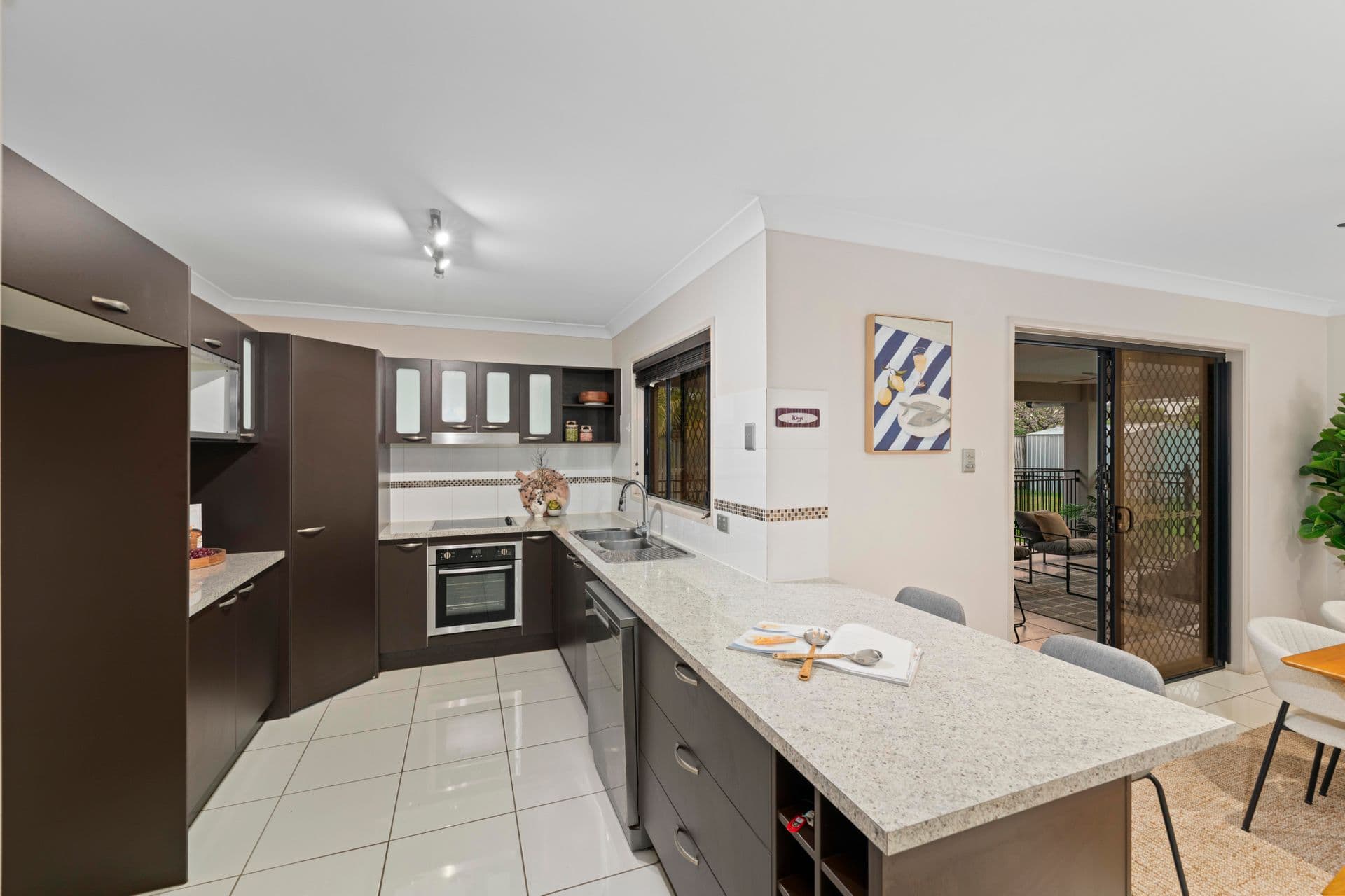 9 Dugong Court, Bushland Beach, QLD, 4818, Bushland Beach - Thumbnail 2