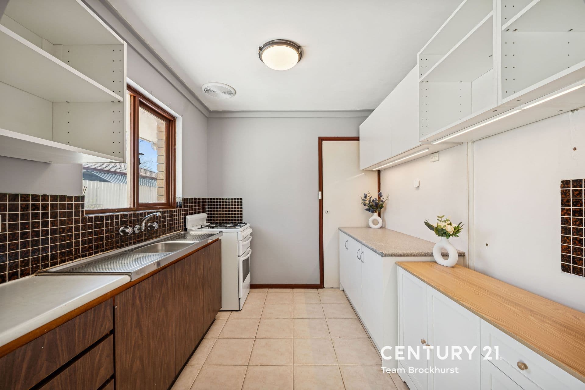 7/10 Warton Rd, Huntingdale, WA, 6110, Huntingdale - Thumbnail 2