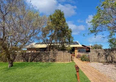 221 Farnell Street, Forbes - Image 1