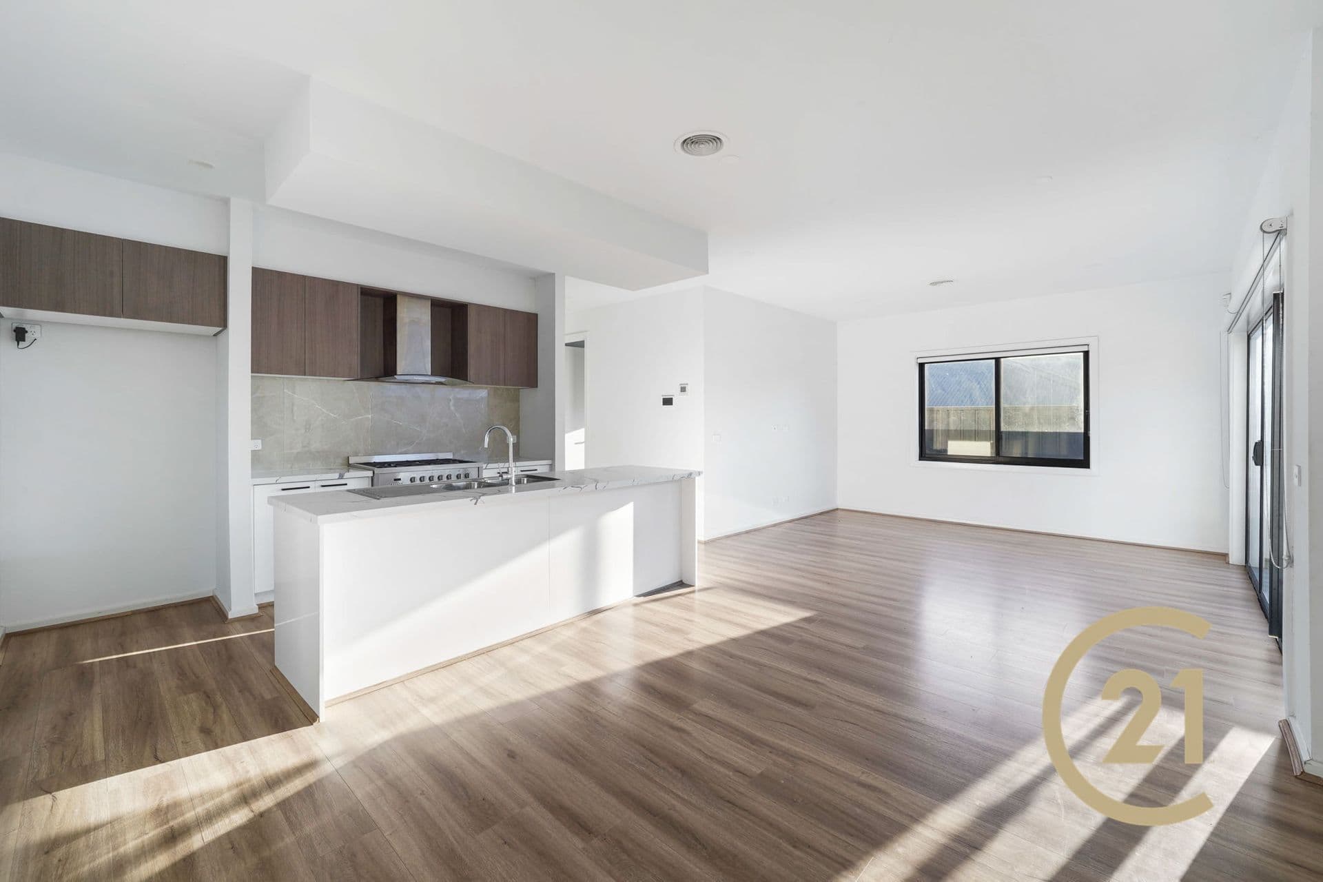 Suite 4 241-244 Caroline Springs Blvd, Caroline Springs, VIC, 3023, Truganina - Thumbnail 4