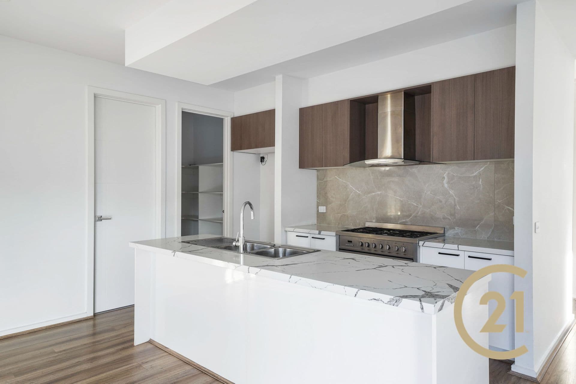 Suite 4 241-244 Caroline Springs Blvd, Caroline Springs, VIC, 3023, Truganina - Thumbnail 6
