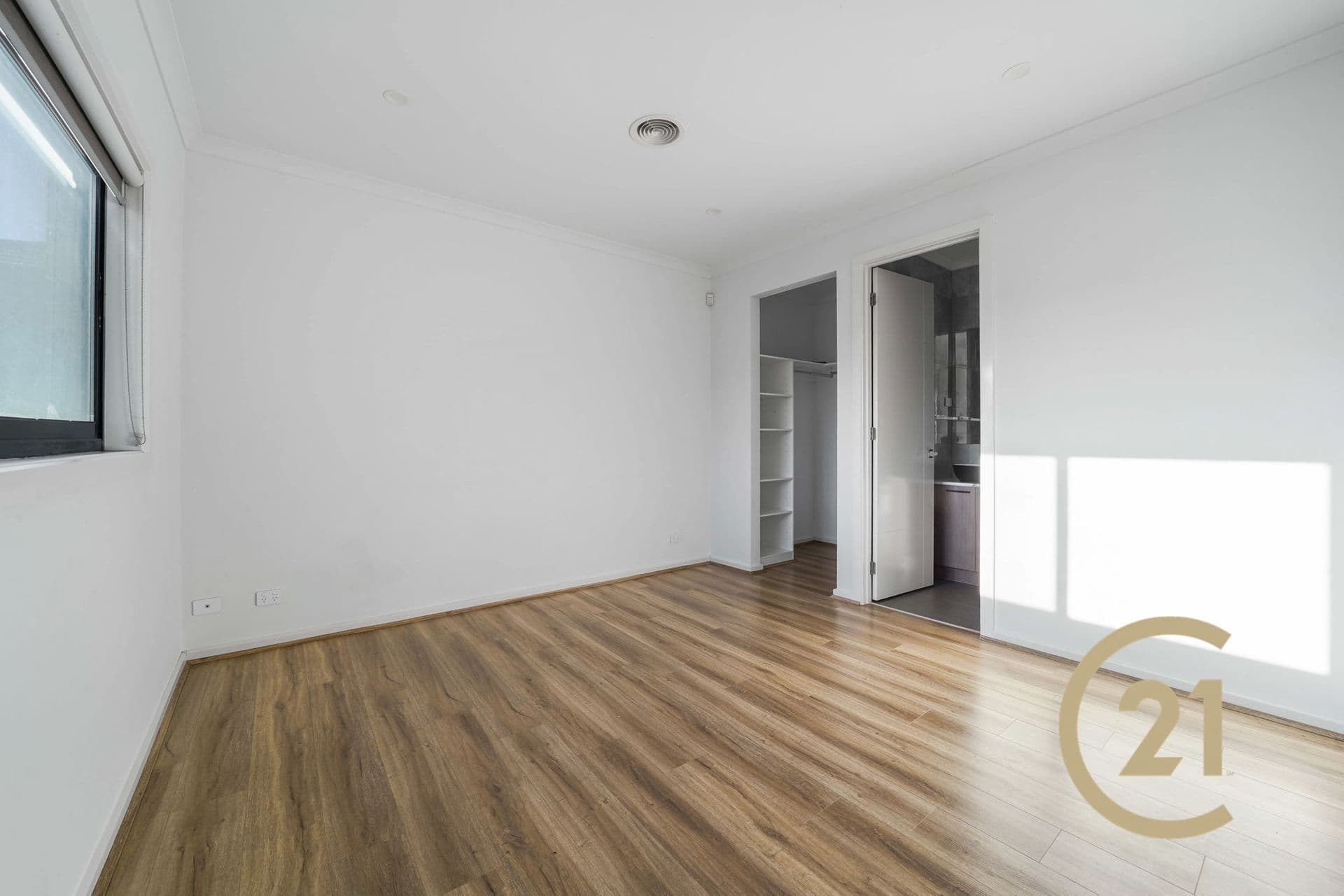 Suite 4 241-244 Caroline Springs Blvd, Caroline Springs, VIC, 3023, Truganina - Thumbnail 8