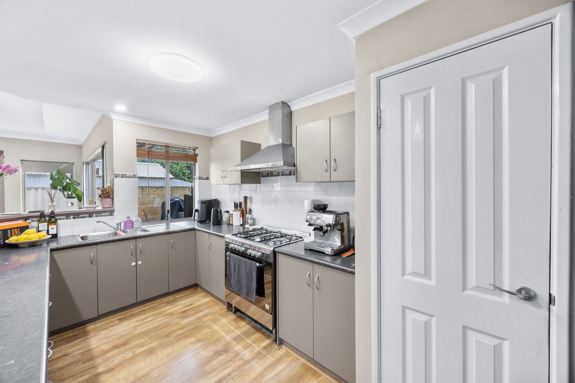 37/23 Casuarina Drive, Bunbury, WA, 6230, Carey Park - Thumbnail 5