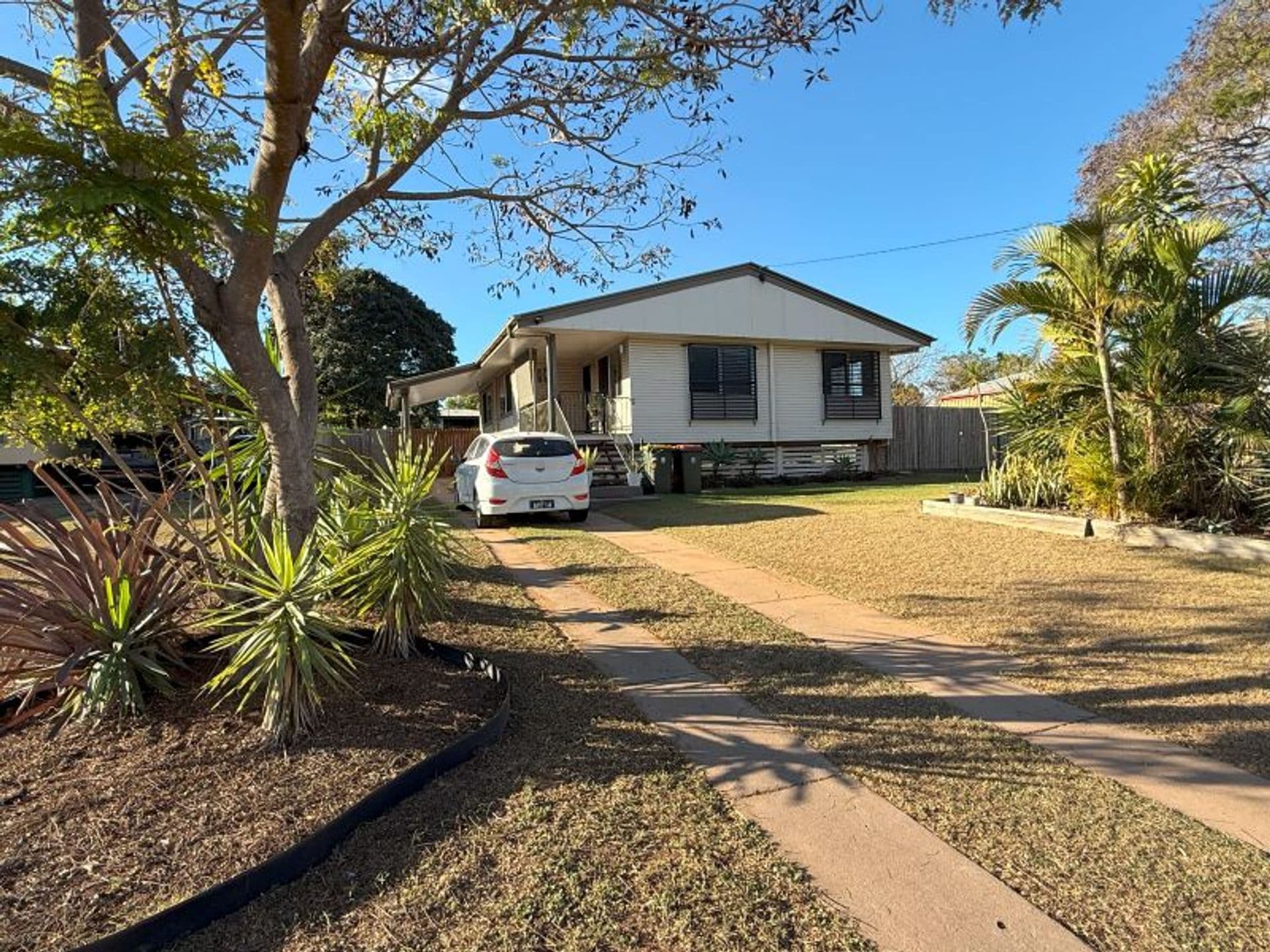 6 Sinnott Court, Moranbah, QLD, 4744, Moranbah - Thumbnail 2