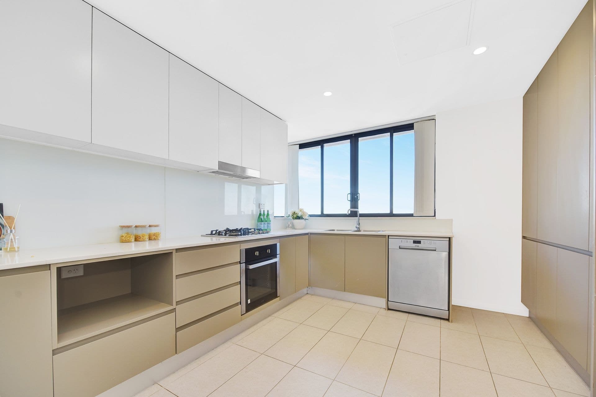 816 /2C Charles Street, Canterbury, NSW, 2193, Canterbury - Thumbnail 6