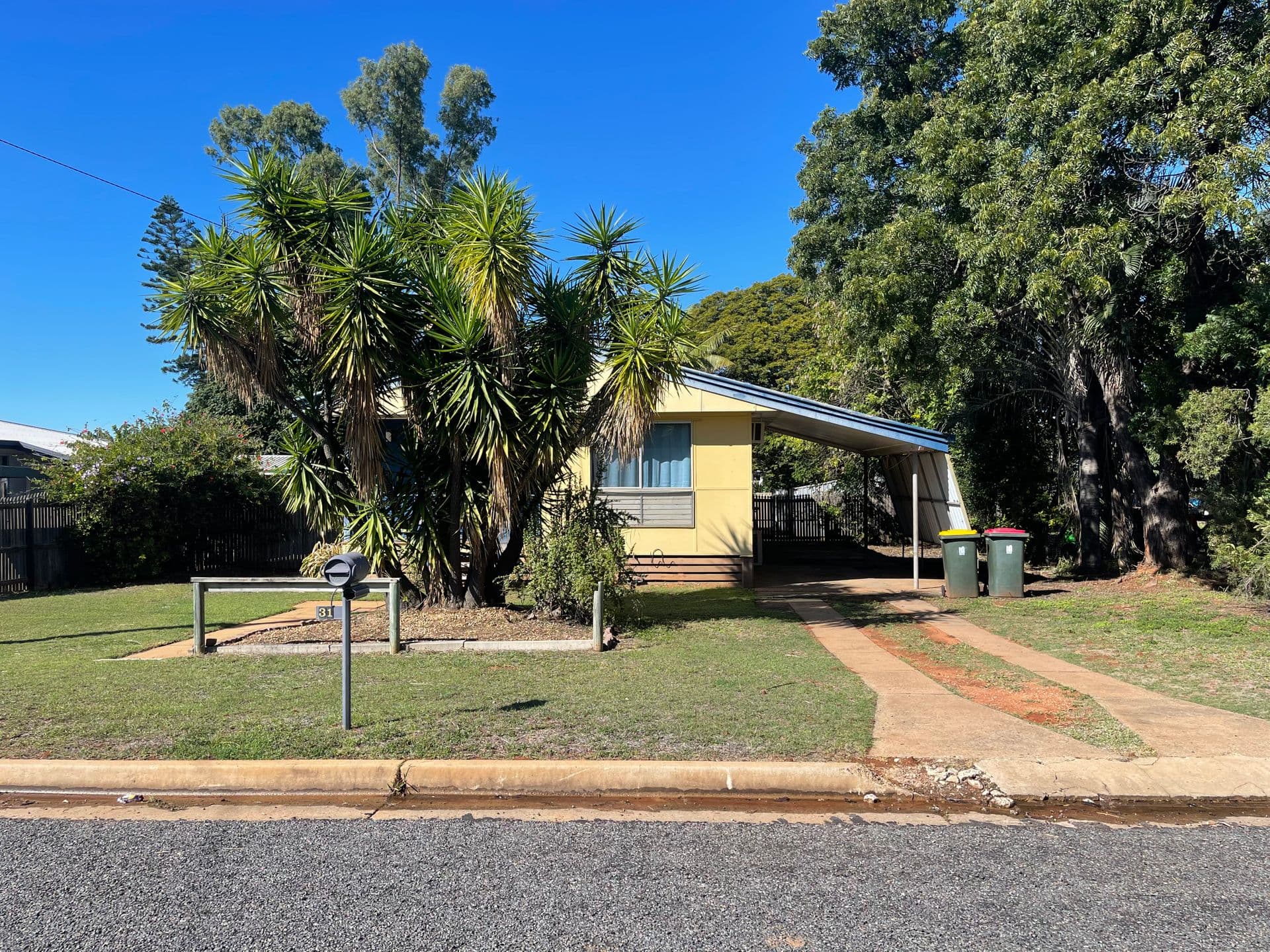 31 Oxley Drive, Moranbah, QLD, 4744, Moranbah - Thumbnail 2
