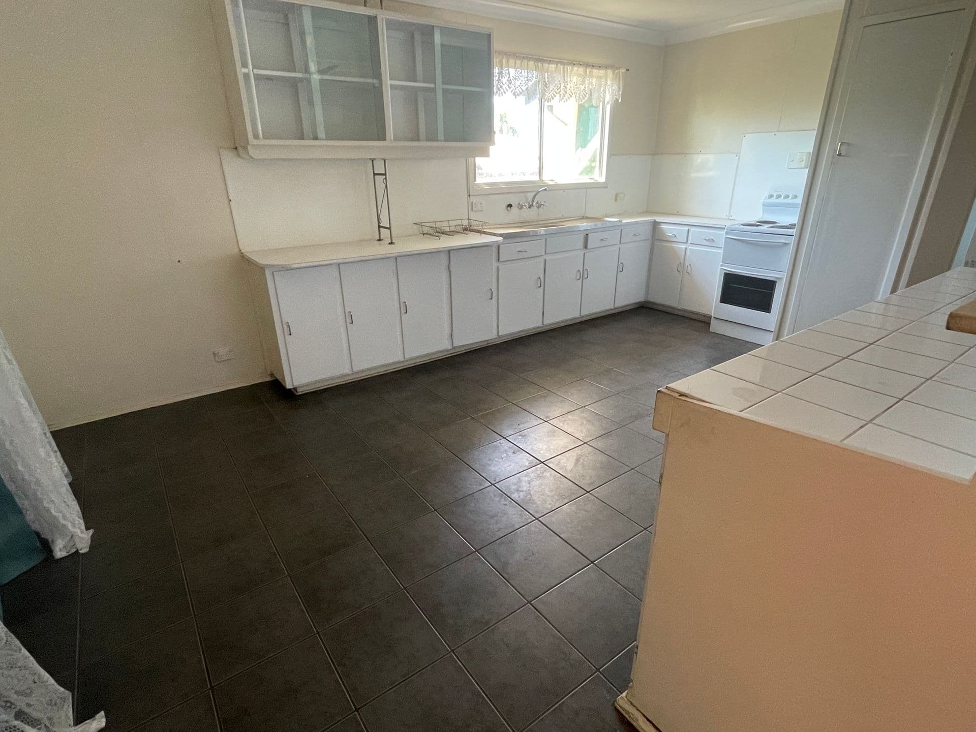 31 Oxley Drive, Moranbah, QLD, 4744, Moranbah - Thumbnail 4