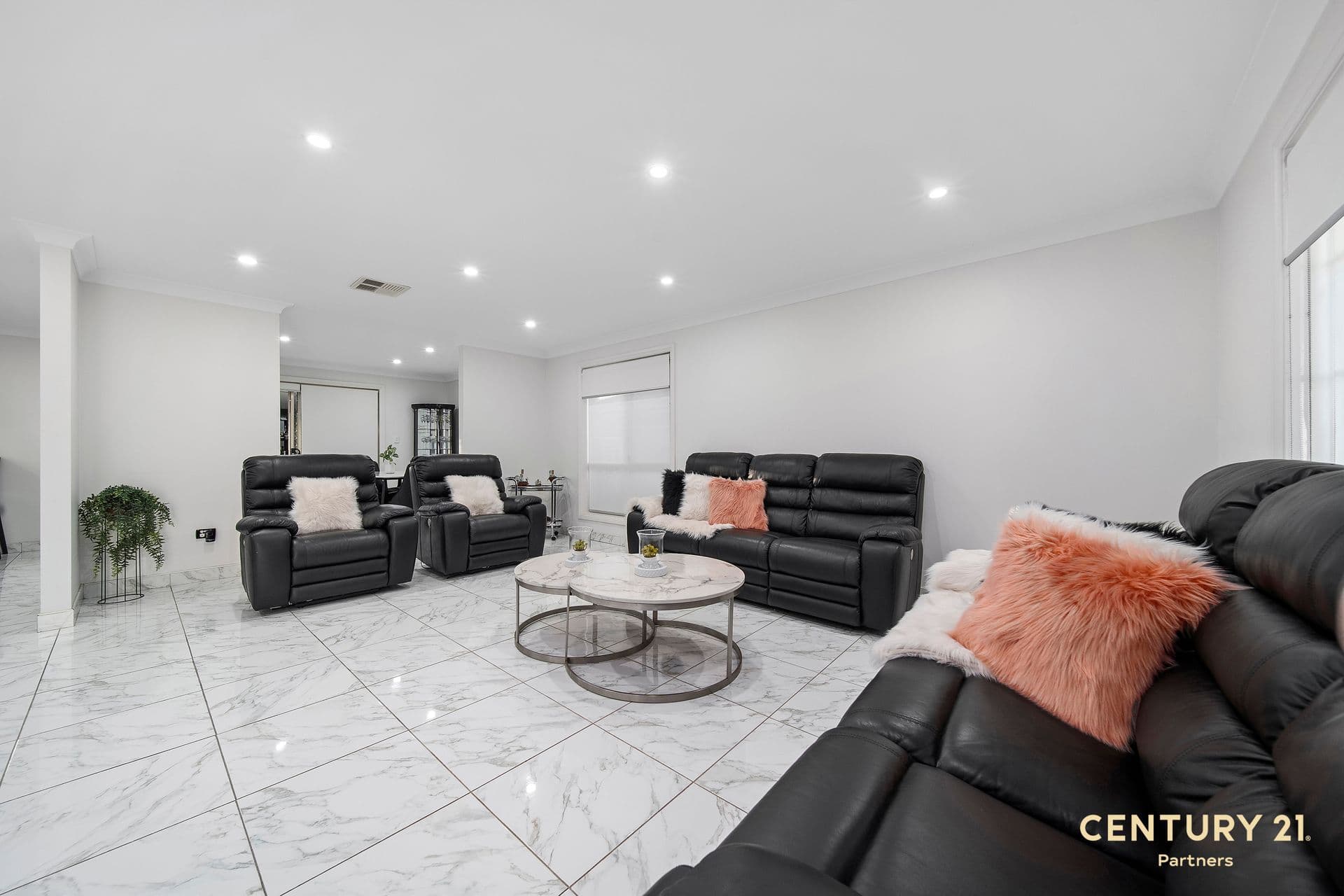 2B Symons Place, West Hoxton, NSW, 2171, West Hoxton - Thumbnail 2