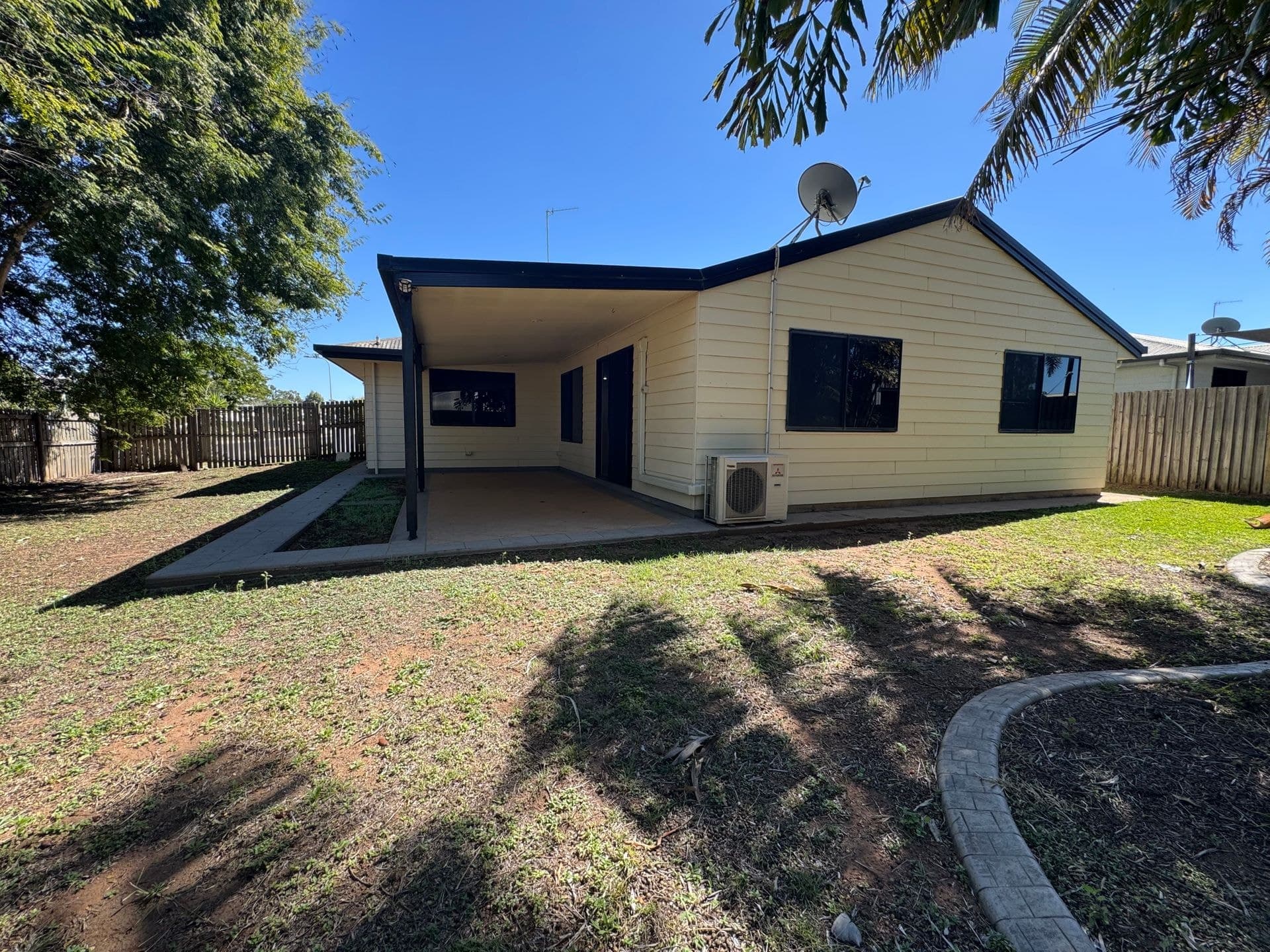 26 Savannah Drive, Moranbah, QLD, 4744, Moranbah - Thumbnail 2