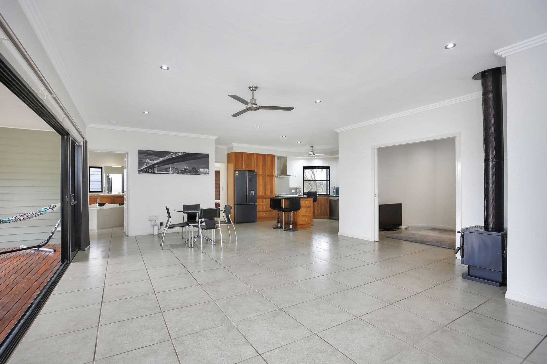 19 Eden Drive, Tinaroo, QLD, 4872, Kairi - Thumbnail 4