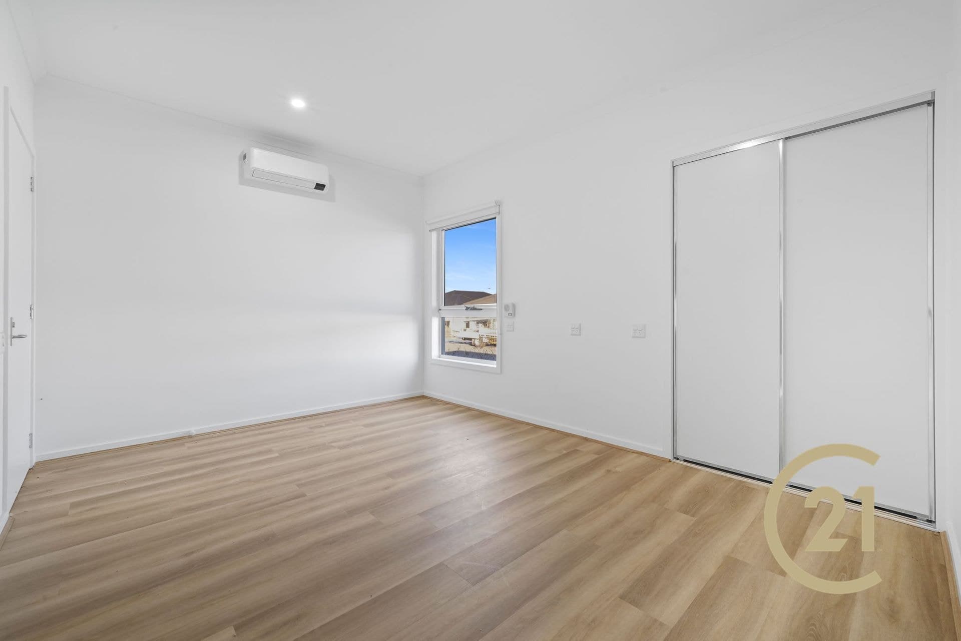 Suite 4 241-244 Caroline Springs Blvd, Caroline Springs, VIC, 3023, Harkness - Thumbnail 3