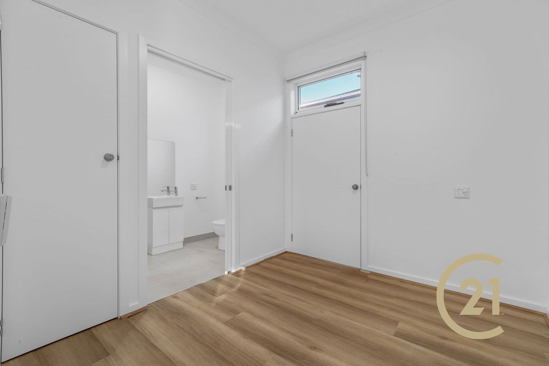 Suite 4 241-244 Caroline Springs Blvd, Caroline Springs, VIC, 3023, Harkness - Thumbnail 7