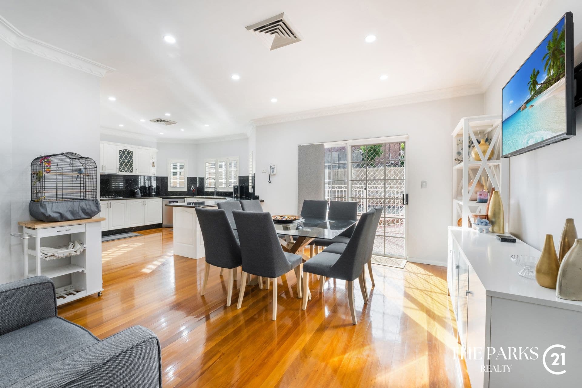 24 Stradbroke Avenue, Green Valley, NSW, 2168, Green Valley - Thumbnail 5