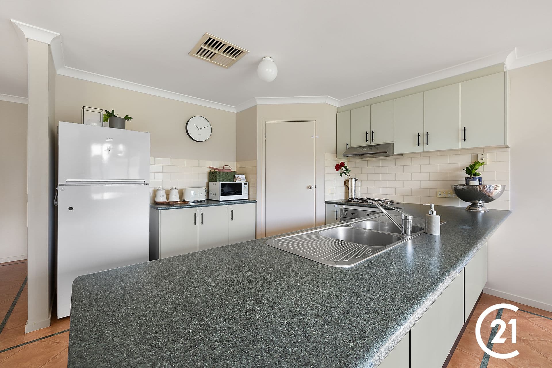 61 Woodlands Circuit, Echuca, VIC, 3564, Echuca - Thumbnail 5