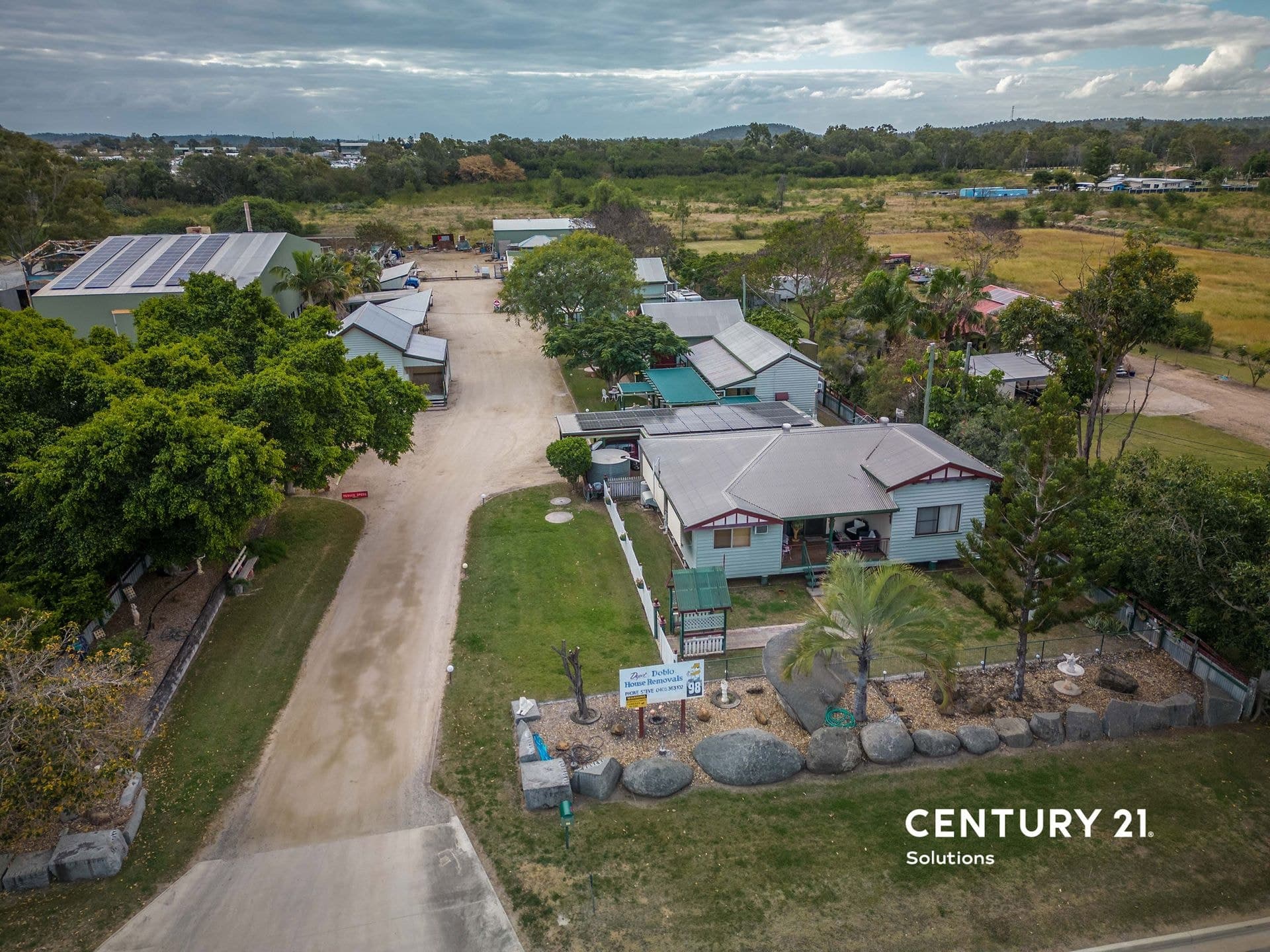 98 Middle Road, Gracemere, QLD, 4702, Gracemere - Thumbnail 2
