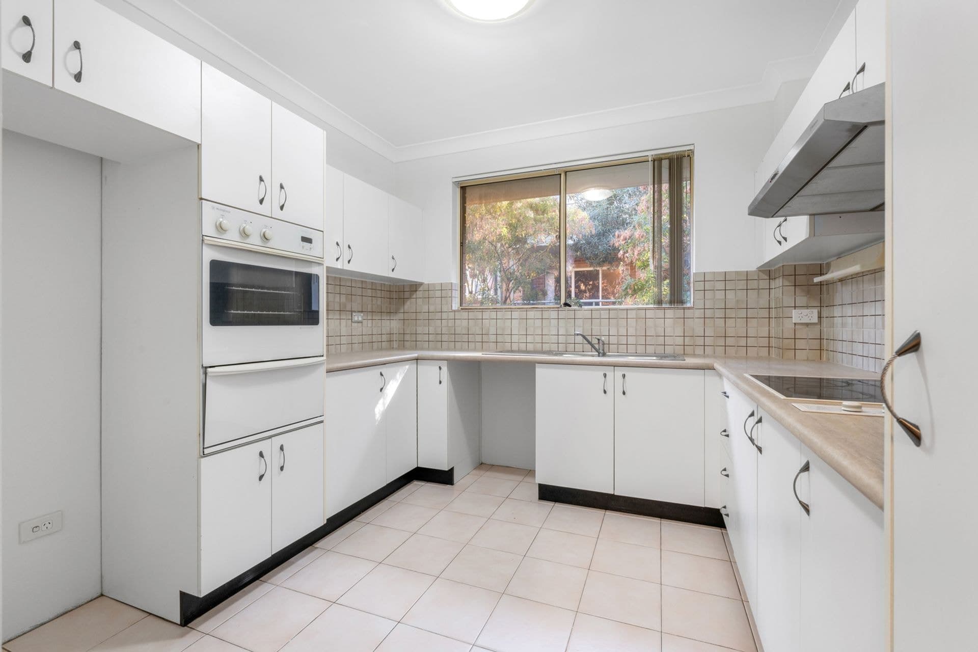 6/11-15 Sunnyside Avenue, Caringbah, NSW, 2229, Caringbah - Thumbnail 2
