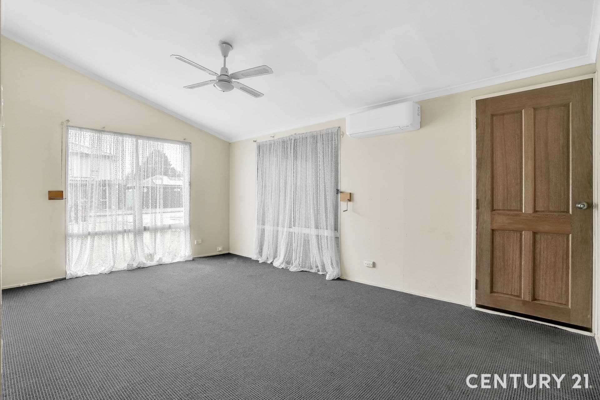 Suite 4 241-244 Caroline Springs Blvd, Caroline Springs, VIC, 3023, Rockbank - Thumbnail 3