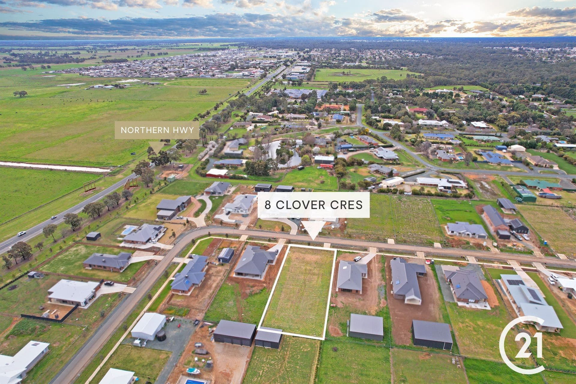 8 Clover Crescent, Echuca, VIC, 3564, Echuca - Thumbnail 2