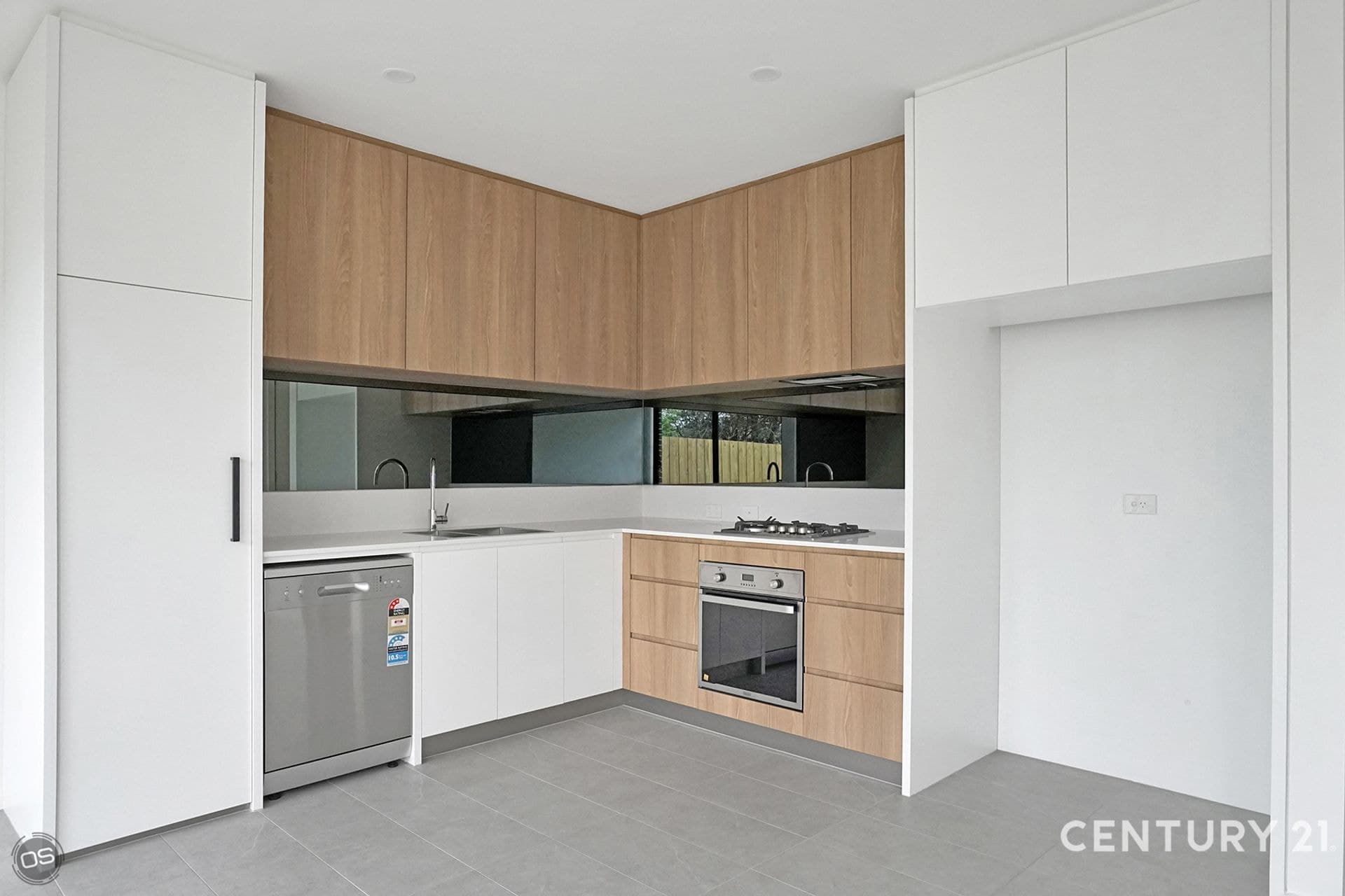 Suite 4 241-244 Caroline Springs Blvd, Caroline Springs, VIC, 3023, Braybrook - Thumbnail 3