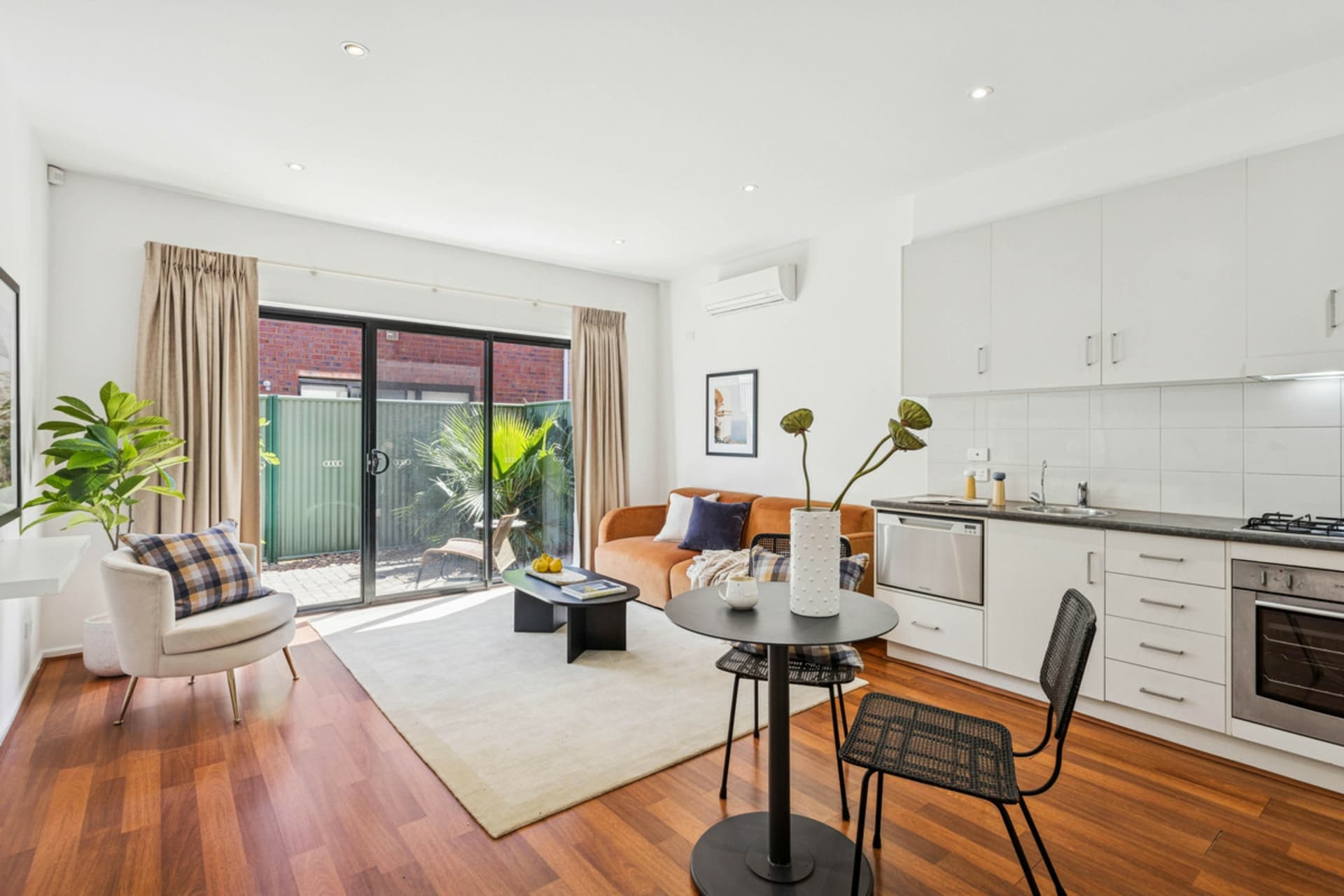 3B Junction Street, Mawson Lakes, Mawson Lakes - Thumbnail 2