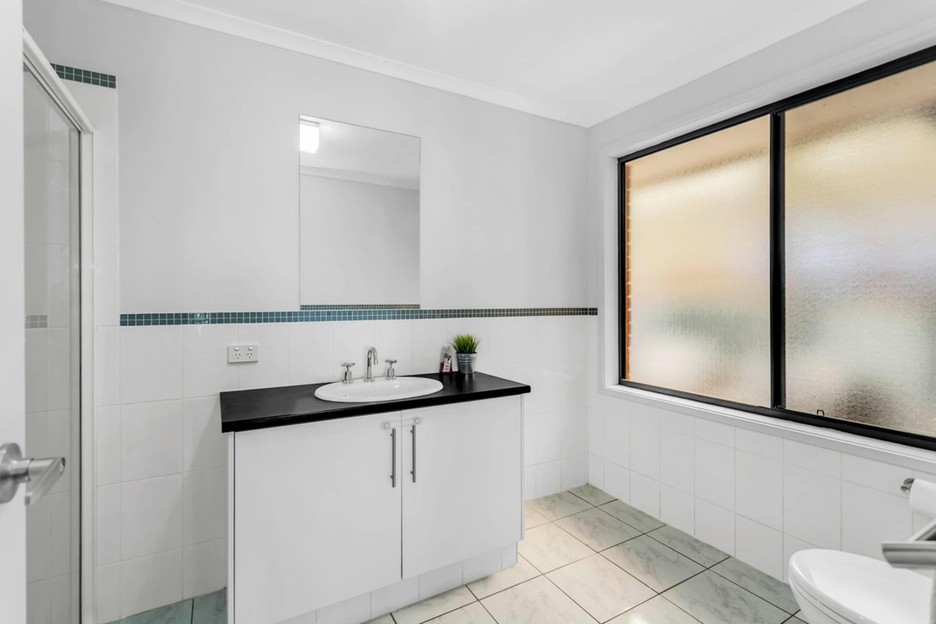 53 St Lawrence Avenue, Andrews Farm, Andrews Farm - Thumbnail 5