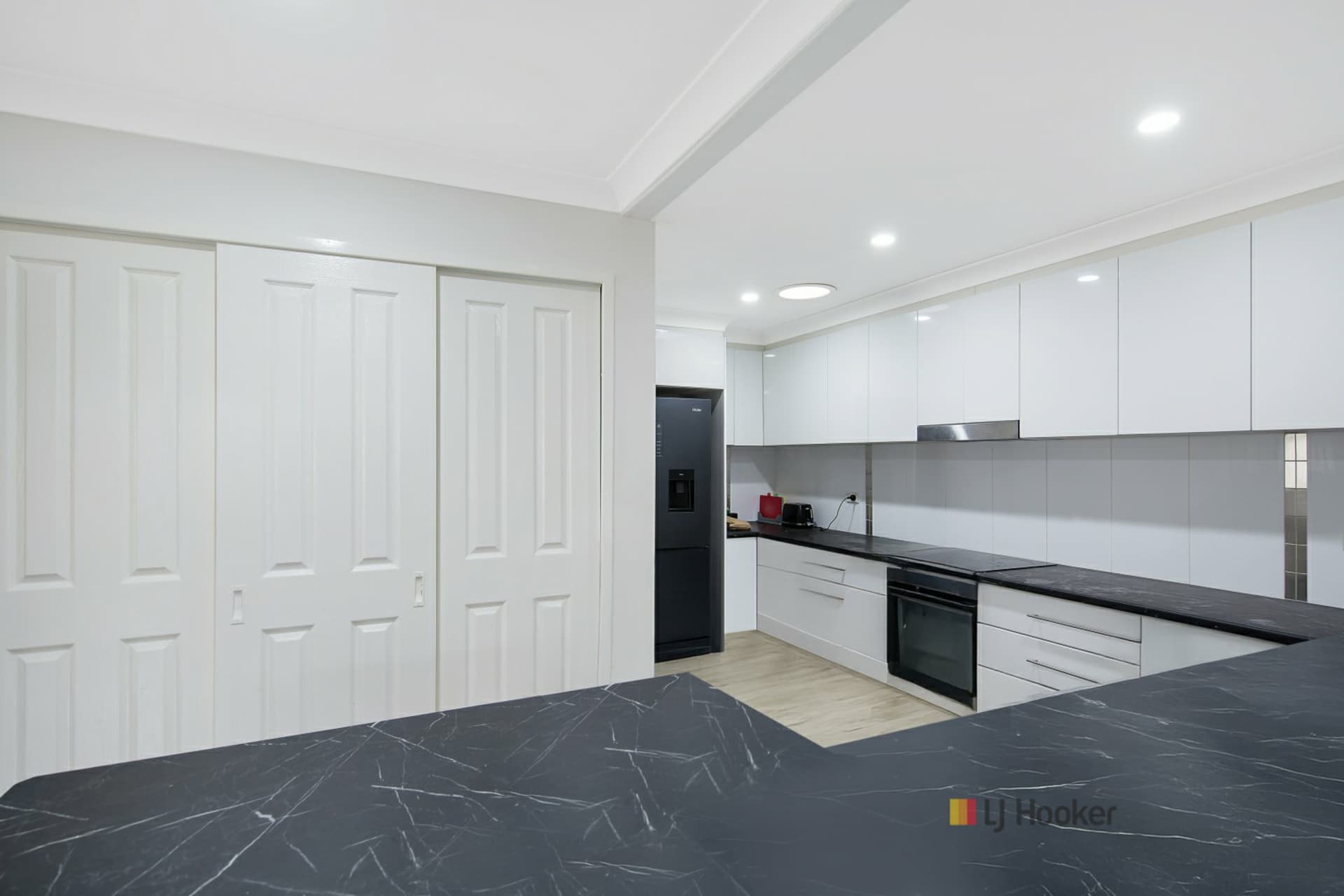 37 Moola Road, Buff Point, Buff Point - Thumbnail 3