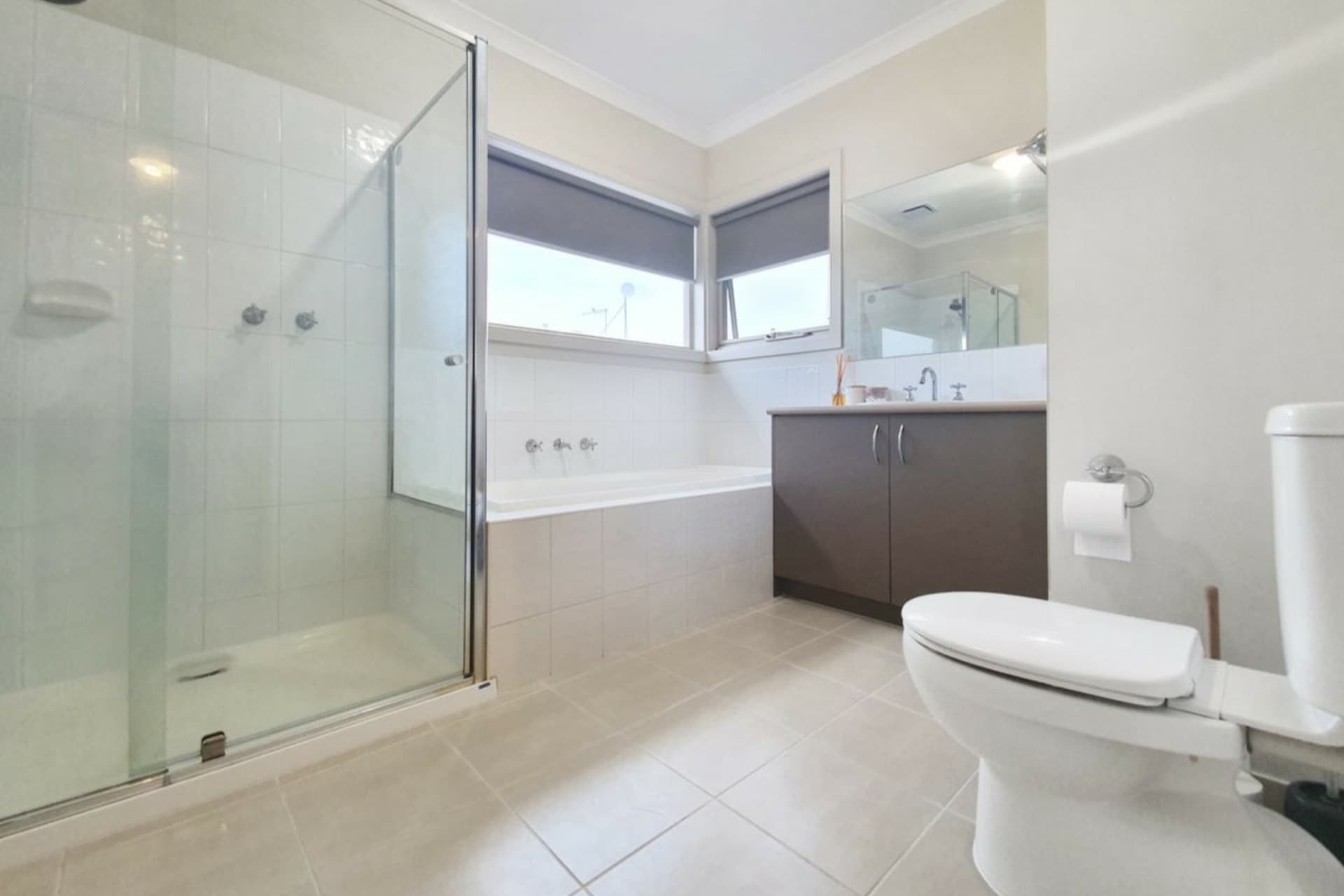 4/10 Siracusa Avenue, Point Cook, Point Cook - Thumbnail 8