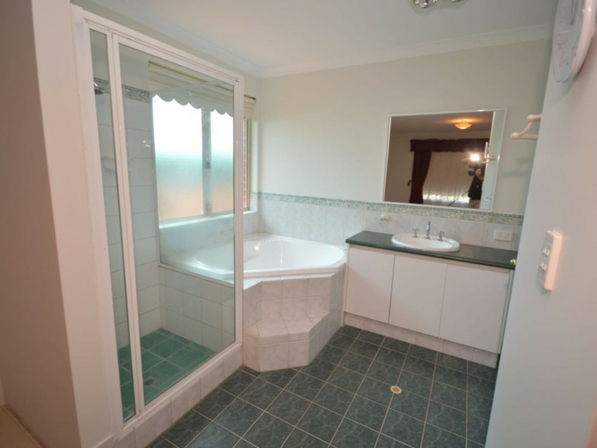 1 Langar Court, Erskine, Erskine - Thumbnail 8