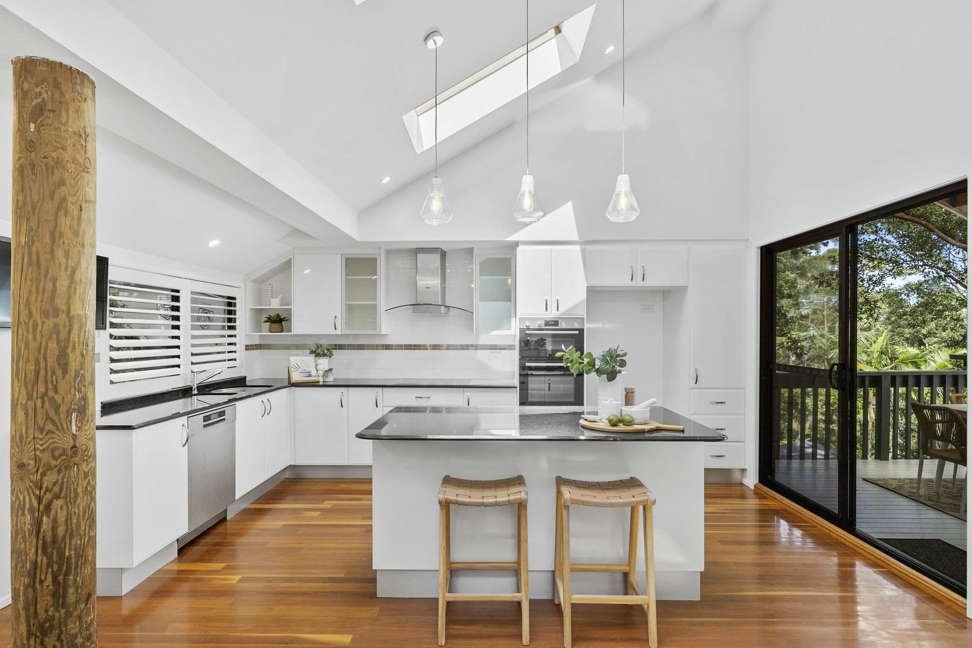 7 Surf Rider Avenue, North Avoca, North Avoca - Thumbnail 2