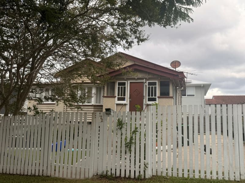 4 Handcroft Street, Wavell Heights, Wavell Heights - Image 1