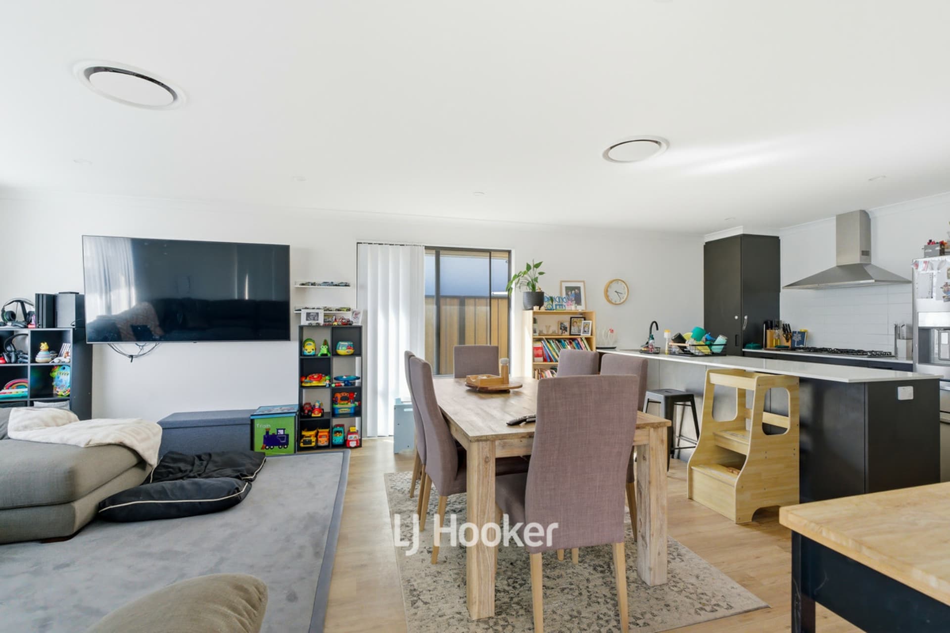 76 Carnelian Avenue, Australind, Australind - Thumbnail 5