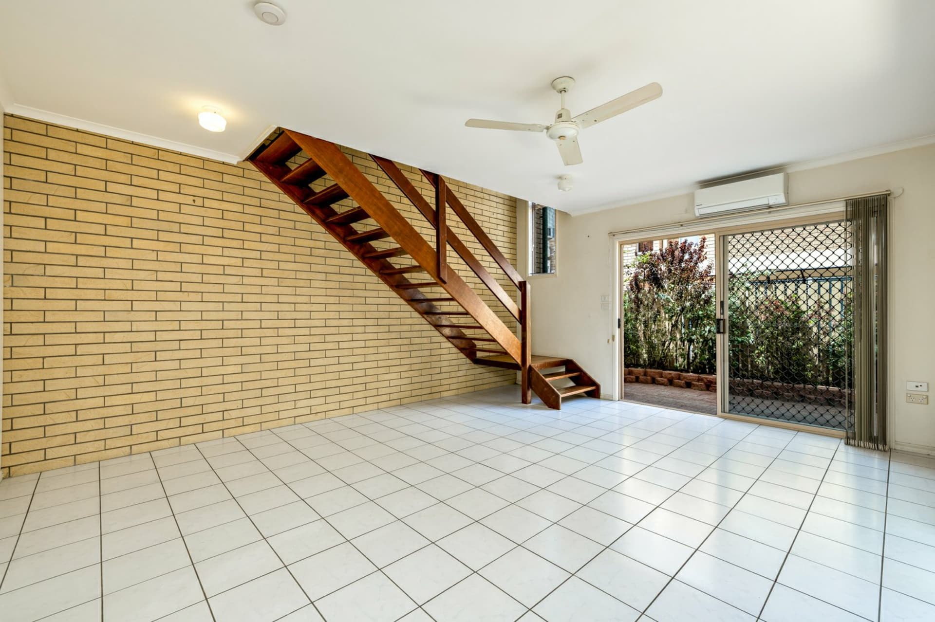12/5 Grantala St, Manoora, Manoora - Image 1