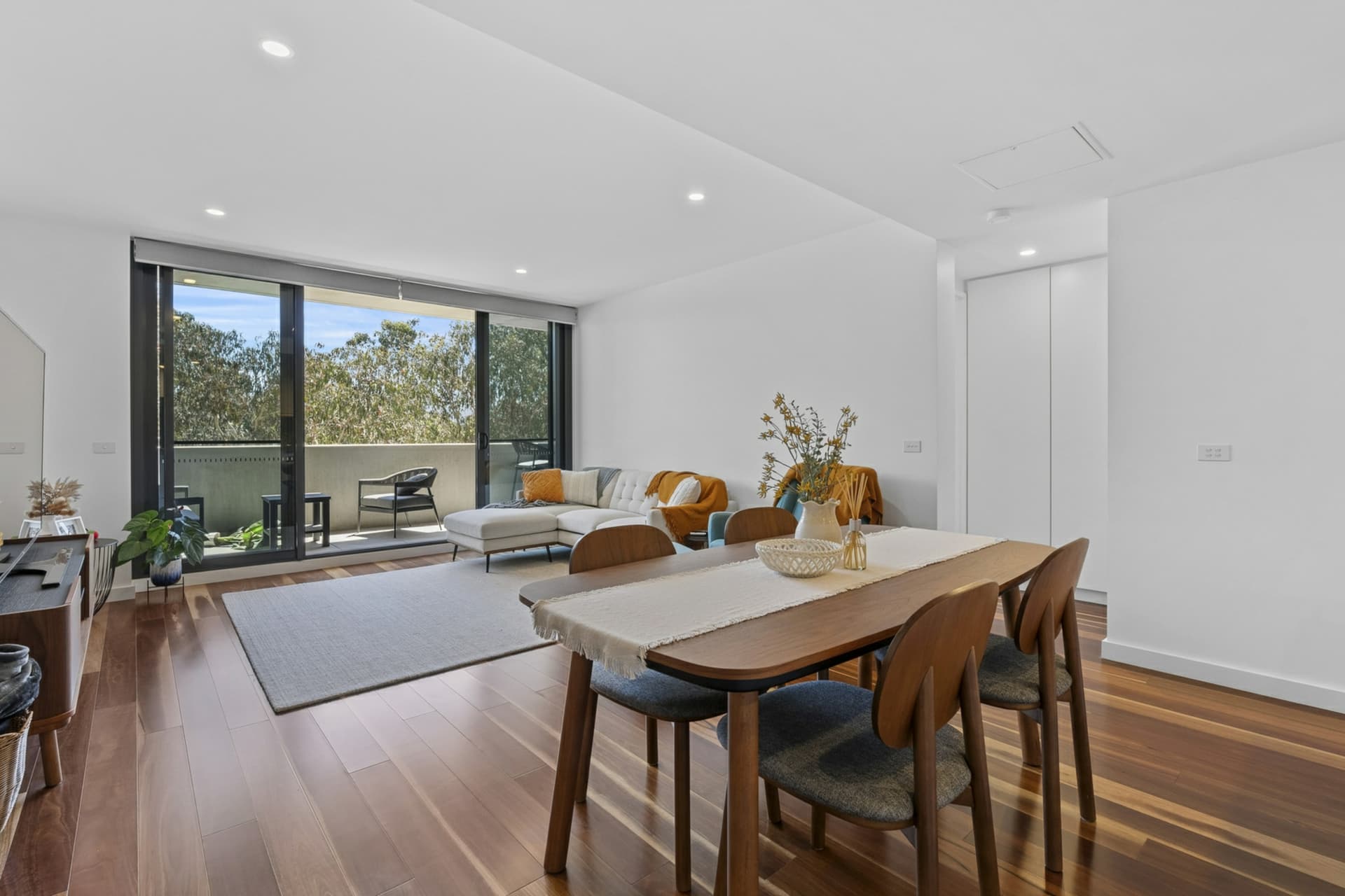 320/2 Anzac Park, Campbell, Campbell - Image 1