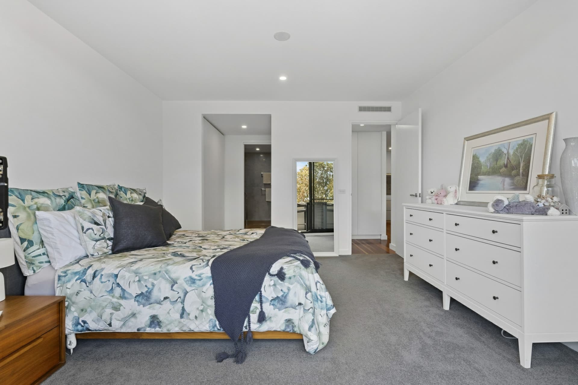 320/2 Anzac Park, Campbell, Campbell - Thumbnail 7
