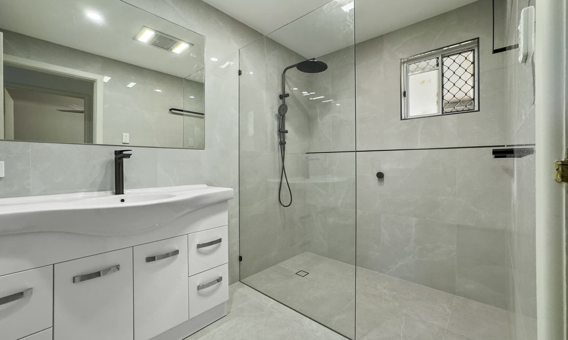 25 Garoona Grove, Slacks Creek, Slacks Creek - Thumbnail 2