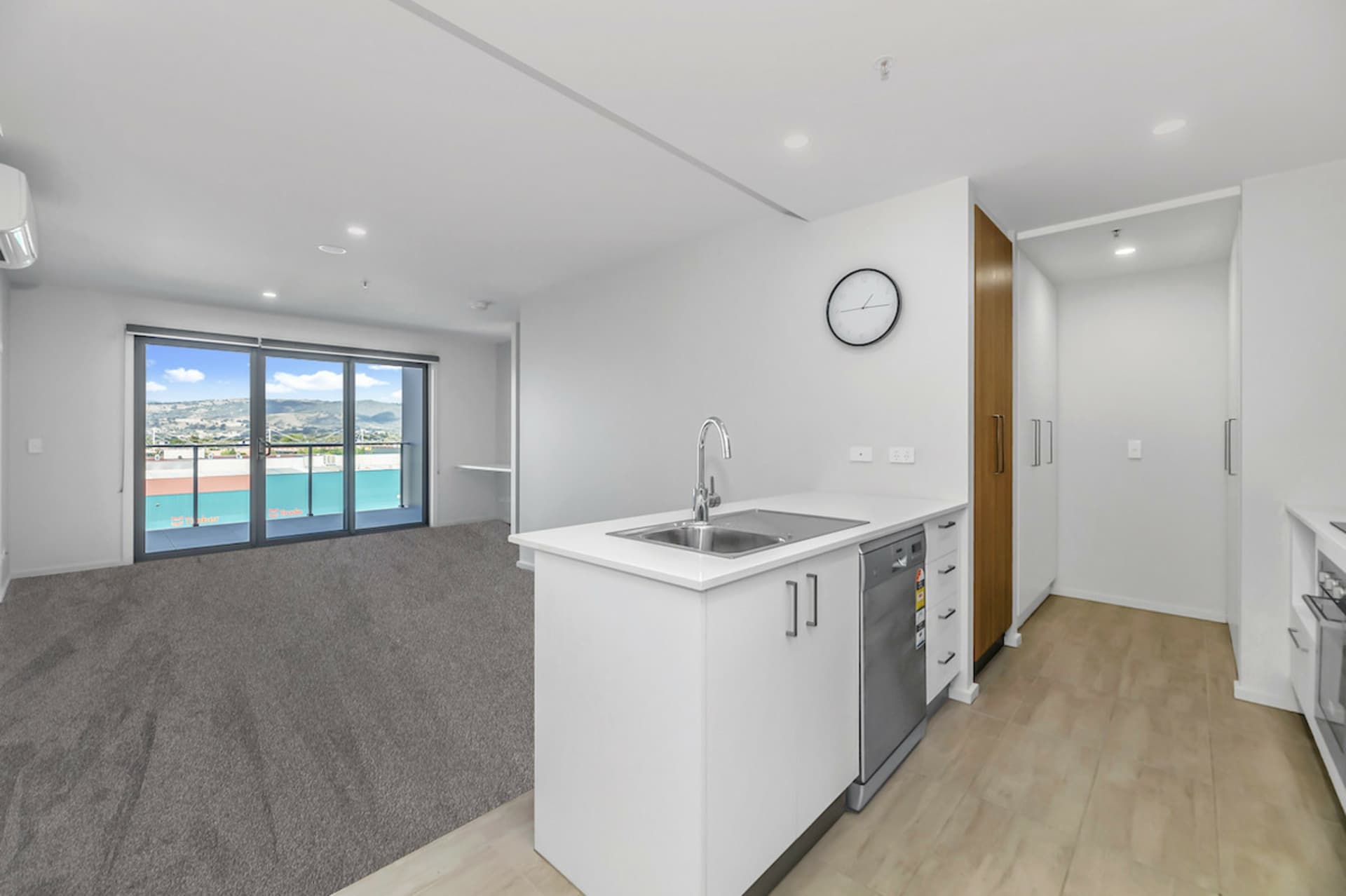 237/325 Anketell Street, Greenway, Greenway - Thumbnail 4