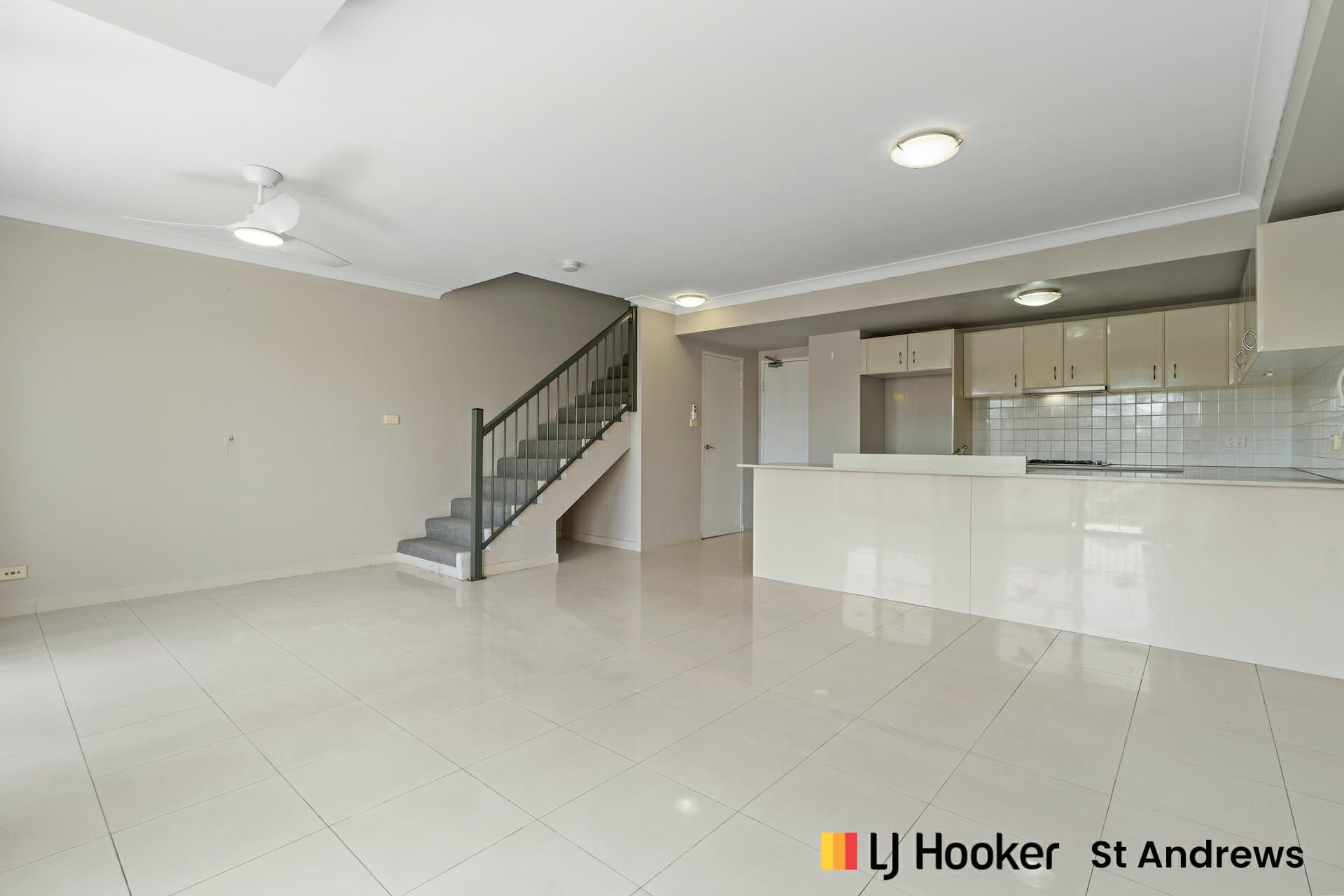 10/41 Woodhouse Drive, Ambarvale, Ambarvale - Image 1