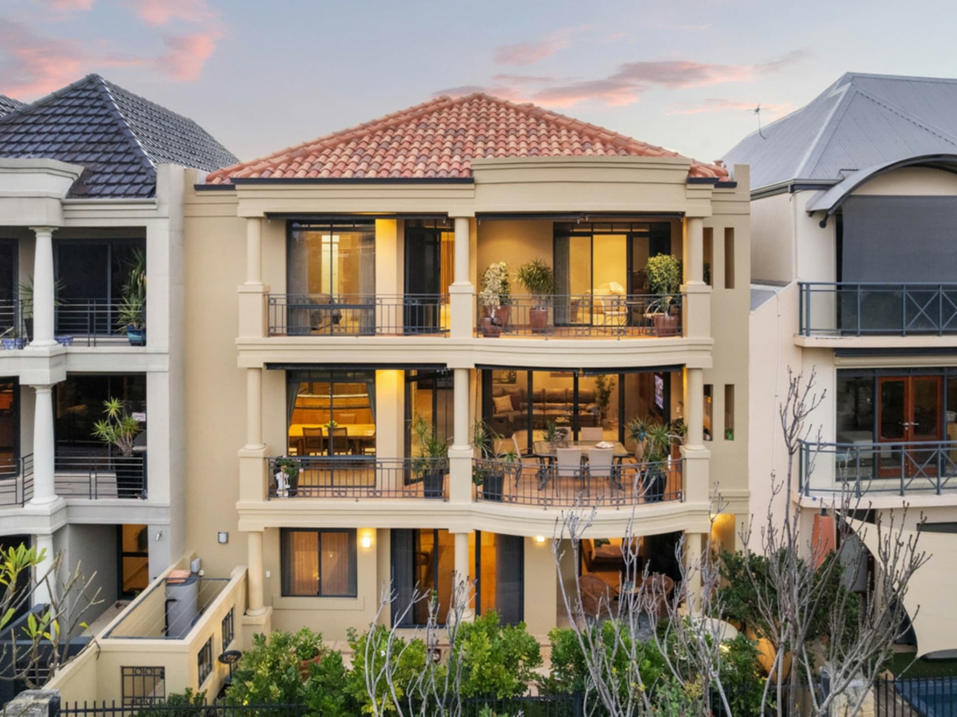 16 Jewell Lane, East Perth, East Perth - Image 1