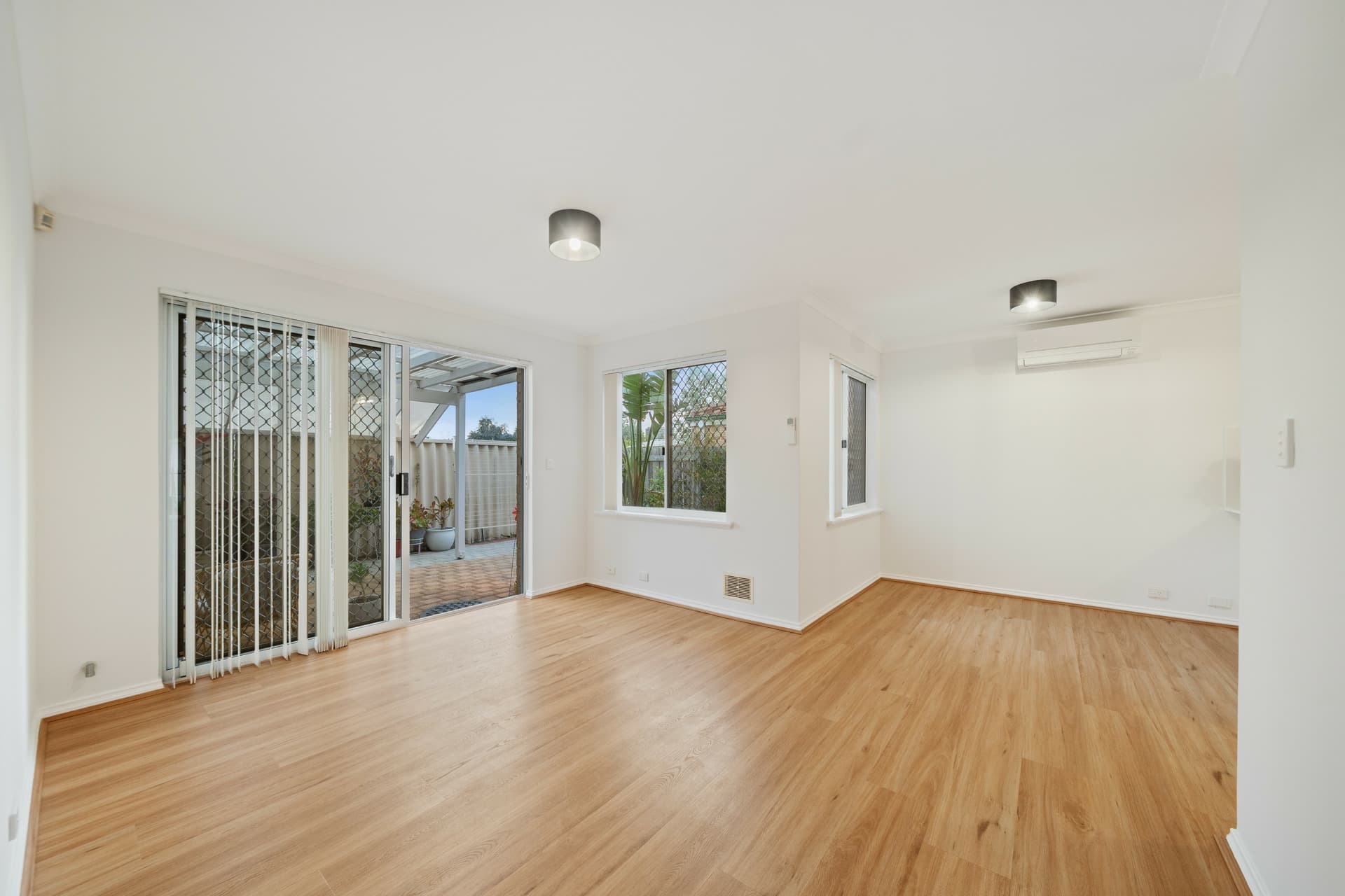 1 Henley Street, Como, Como - Thumbnail 3
