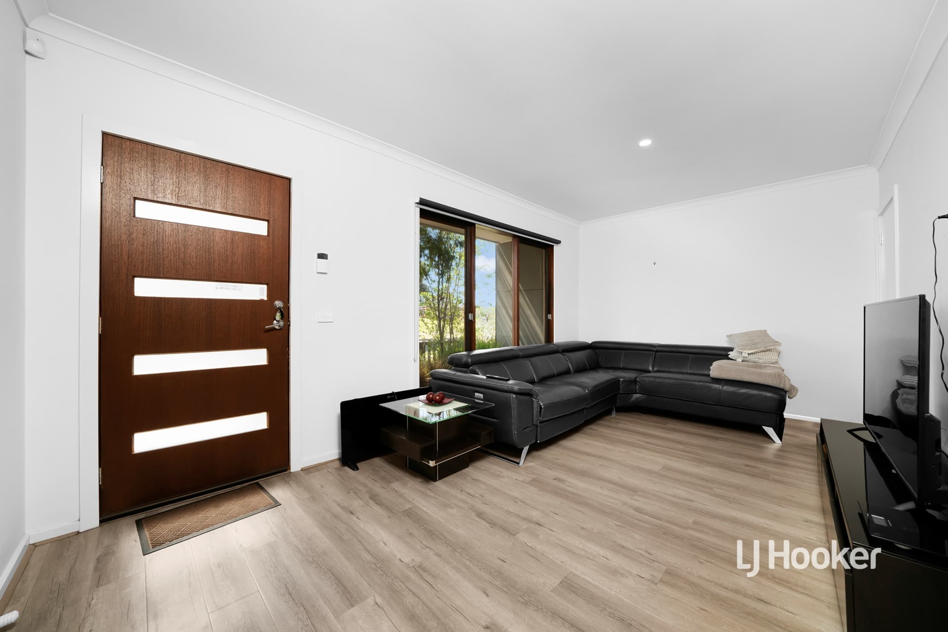 12 Bloom Street, Werribee, Werribee - Thumbnail 2