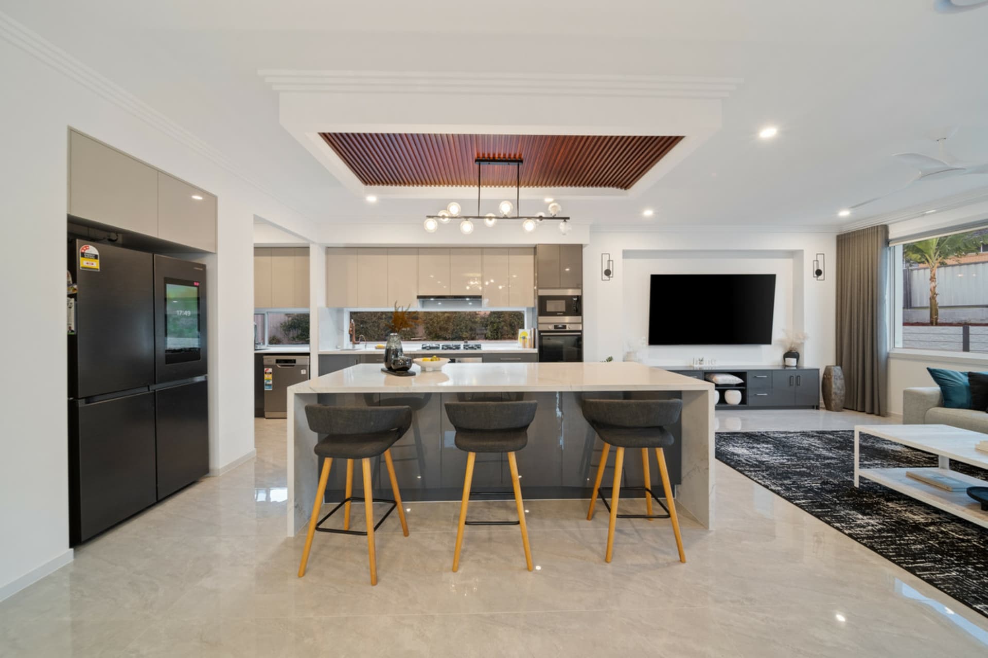 6 Carrama Crescent, Ferny Hills, Ferny Hills - Thumbnail 2