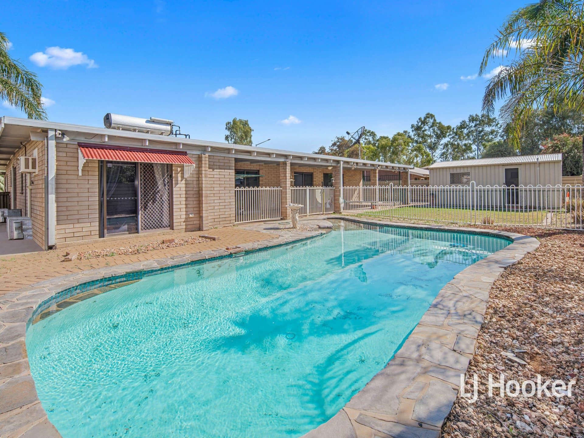 3 Dixon Road, Braitling, Braitling - Thumbnail 4